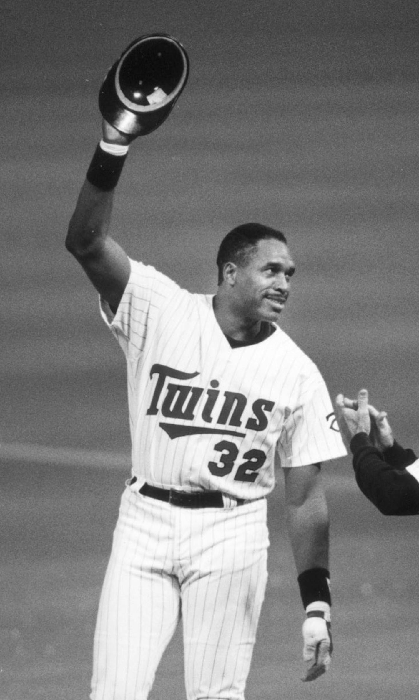 Dave Winfield played late in his pro baseball career with the Minnesota Twins. Here, Winfield acknowledges the Metrodome crowd after getting his 3,000th career hit, Thurs Sept 16, 1993. Earlier in the game, Winfield got his 2,999th hit. In August 2001, Winfield was inducted into the Baseball Hall of Fame. Star Tribune photo by Bruce Bisping.