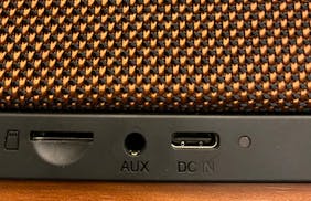 Compact speaker AUX port