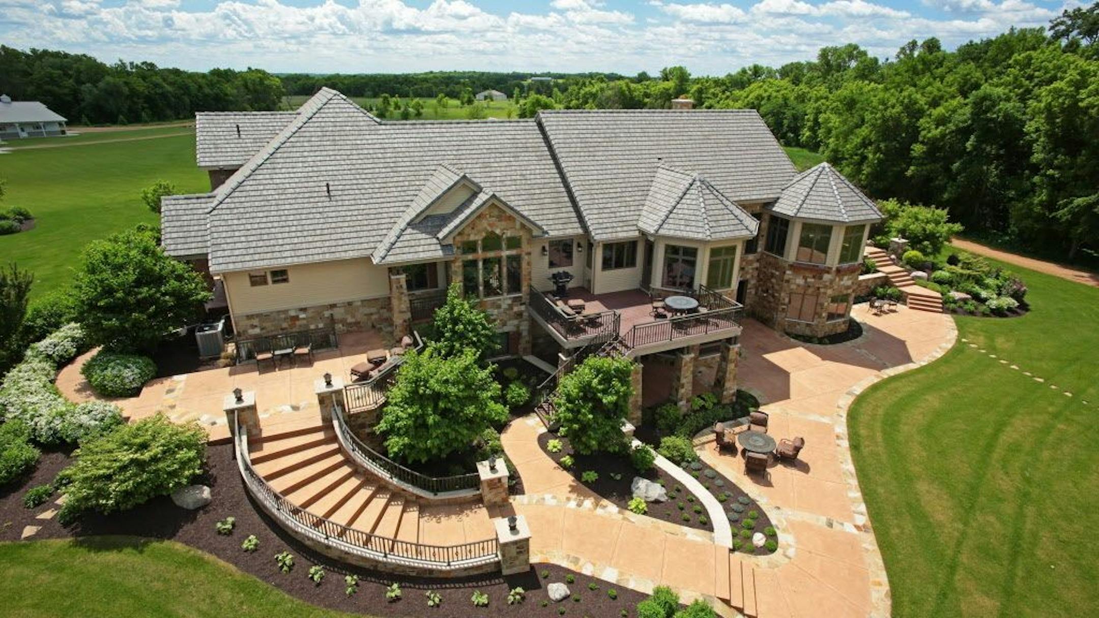 This 7,178-square-foot home in Mayer was built in 2006.