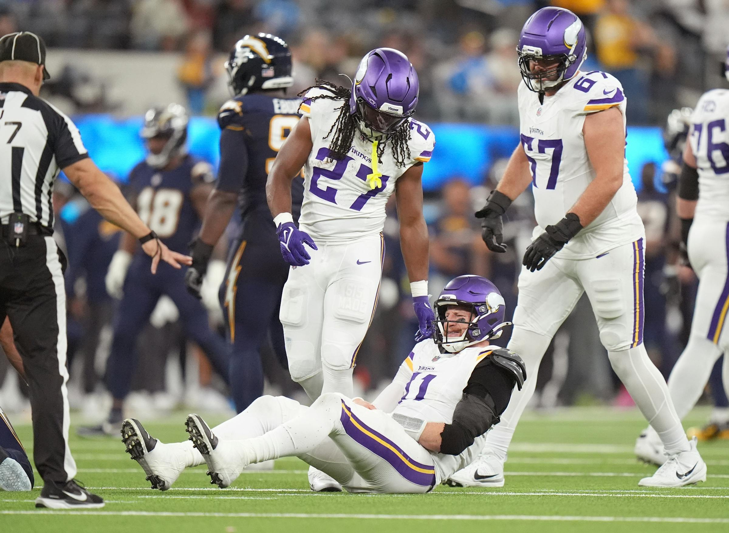 Vikings QB Carson Wentz will be out for the rest of the season