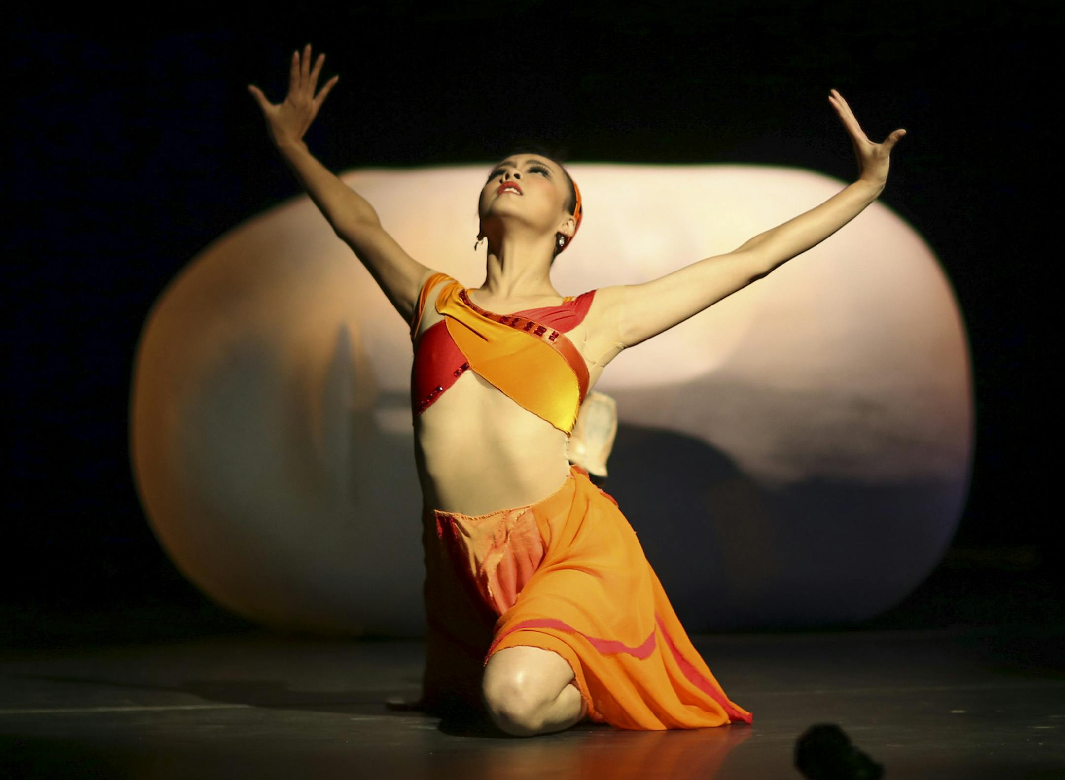 Zhang Si Yuan as Turandot in a scene from the second act during a dress rehearsal Thursday afternoon at Northrop. ] JEFF WHEELER ‚Ä¢ jeff.wheeler@startribune.com The Hong Kong Ballet performed Turandot Thursday and Friday nights on the Carlson Family Stage at Northrop on the U of M's Minneapolis campus. The cast held a dress rehearsal Thursday afternoon, November 6, 2014.