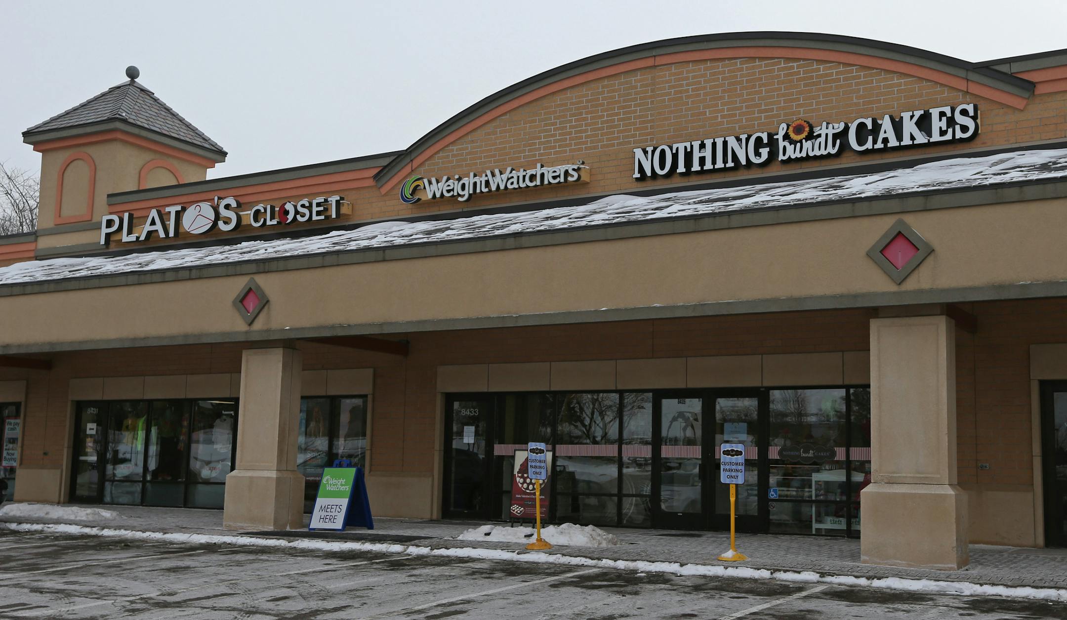 Nothing Bundt Cakes is a new bundt cake bakery franchise for Minnesota. Two co-owners Jill Tullemans and Patty Balster opened the store in Eden Prairie. Photographed on 2/5/14.] Bruce Bisping/Star Tribune bbisping@startribune.com Jill Tullemans, Patty Balster/source.
