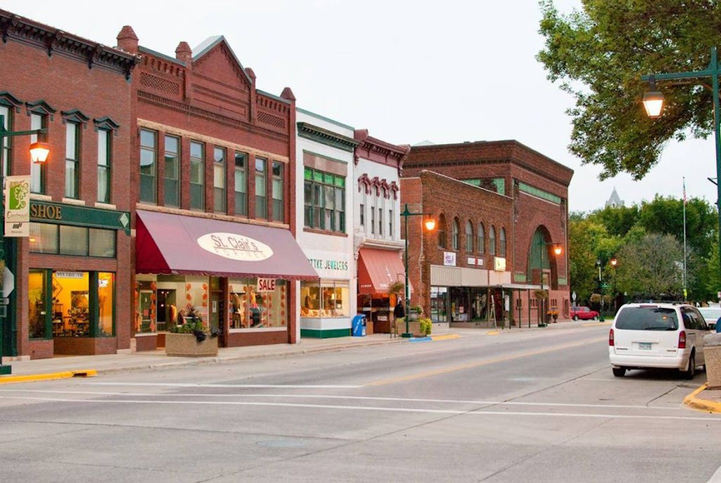 History buffs, walkers and shoppers will find much to take in on Owatonna streets.