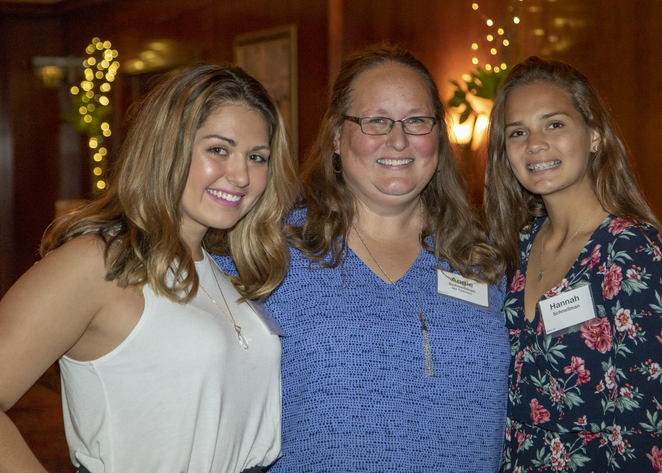 Gabby, Angie and Hannah Schnellman.