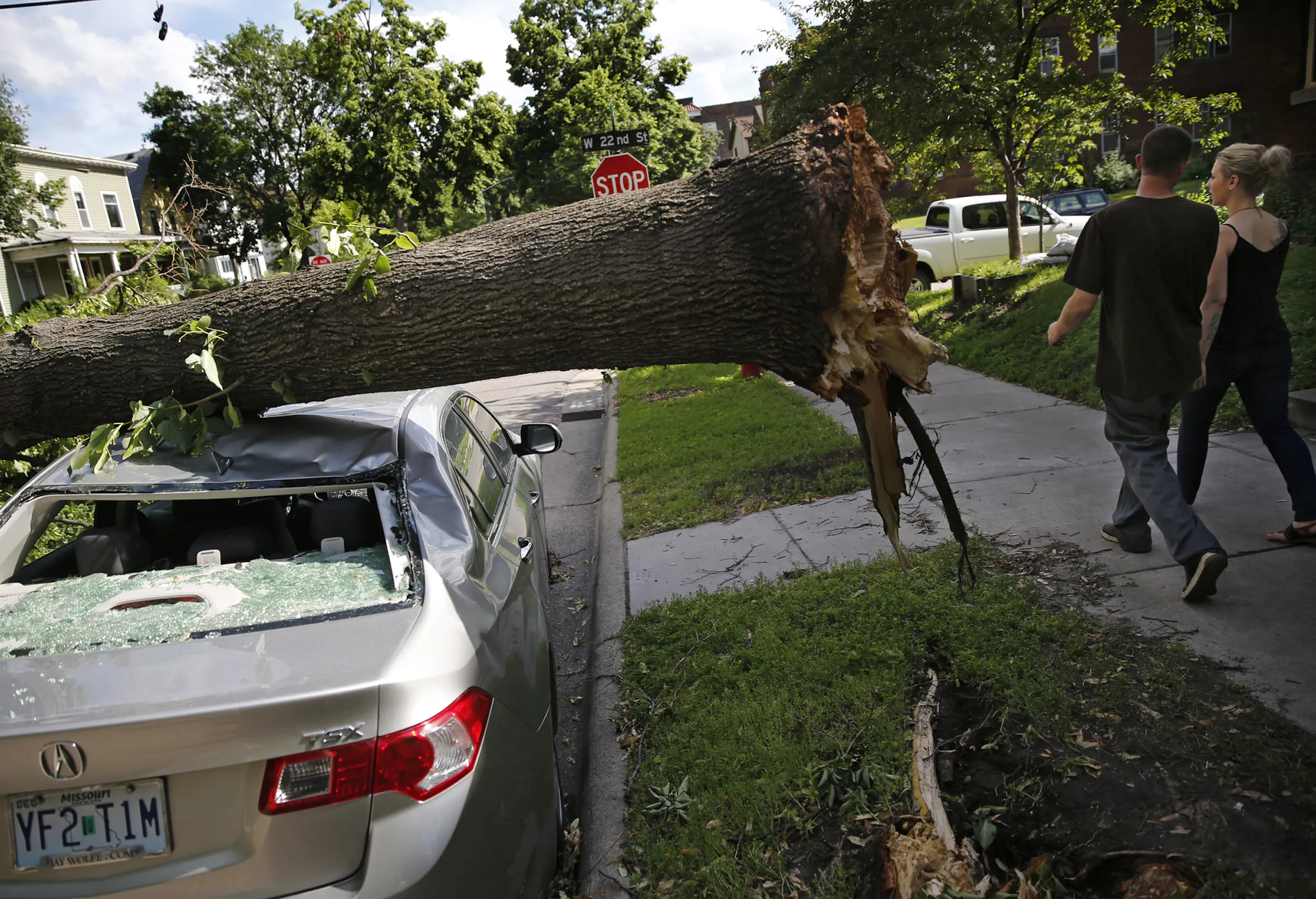 Tens of thousands still without power in Minneapolis, west metro