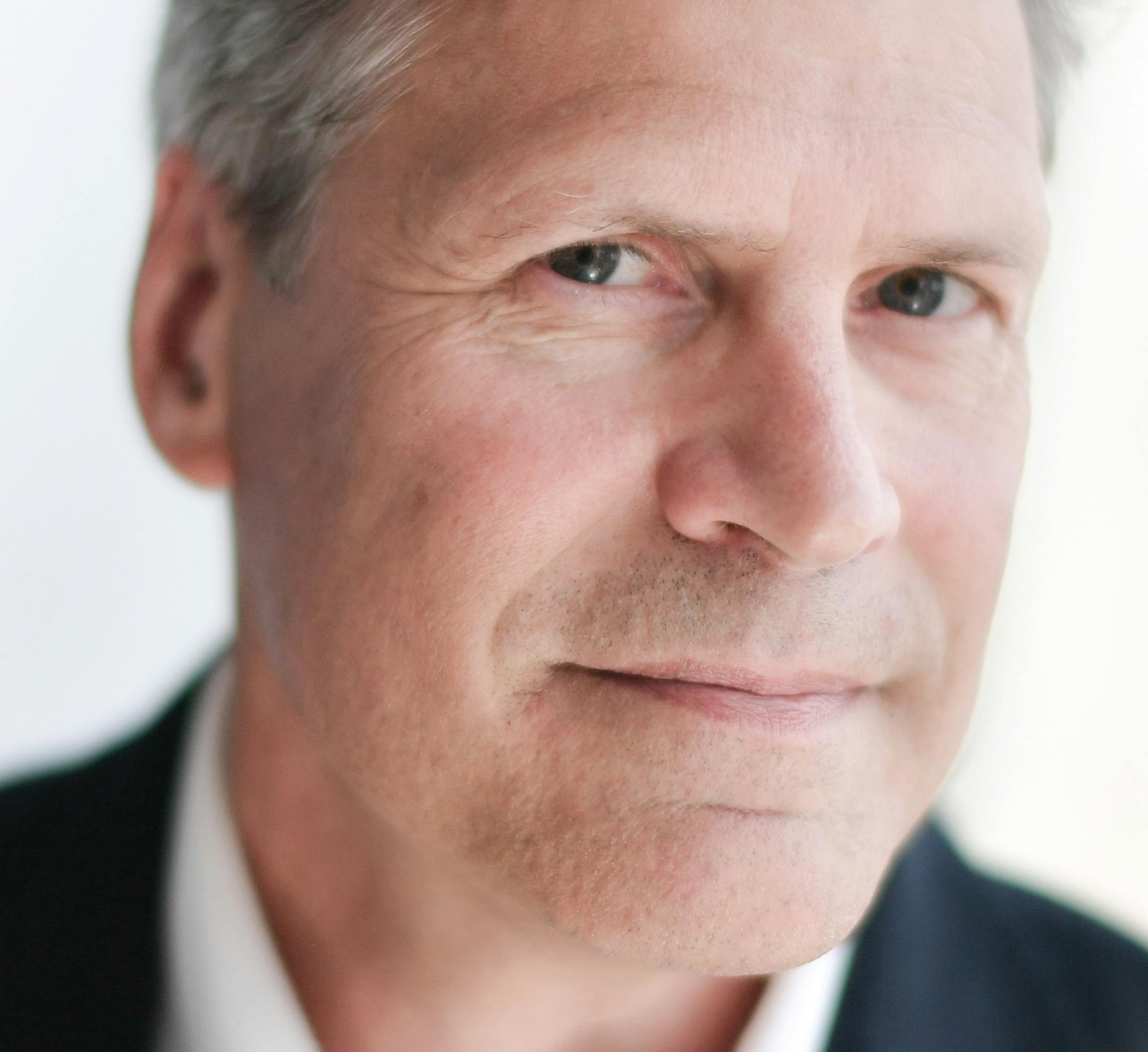 Joe Galatowitsch of Navigant Consulting ] GLEN STUBBE ï glen.stubbe@startribune.com Tuesday July 11, 2017 This is a Viewpoint Q&A column for Sunday Business about Joe Galatowitsch of Navigant Consulting. Joe is a longtime med-tech regulatory expert whose firm was just acquired by a $1B-revenue consulting firm, which is now opening a Minneapolis office. Joe G. will talk about some of the tough topics facing medtech today. ORG XMIT: MIN1707111608330896