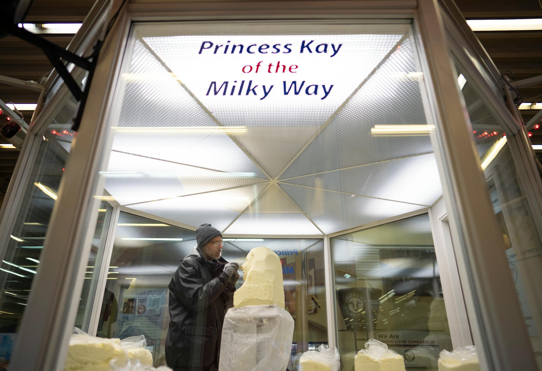 Gerry Kulzer worked on sculpting the likeness of Rachel Rynda, the 69th Princess Kay of the Milky Way out of a 90 lb. block of butter Thursday afternoon in the Dairy Building on the first day of the Minnesota State Fair August, 25, 2022 in Falcon Heights. Kulzer, and art teacher at Eden Valley-Watkins High School, is in his first full fair replacing longtime sculptor Linda Christensen, who is now retired.   ]   JEFF WHEELER • Jeff.Wheeler@startribune.com