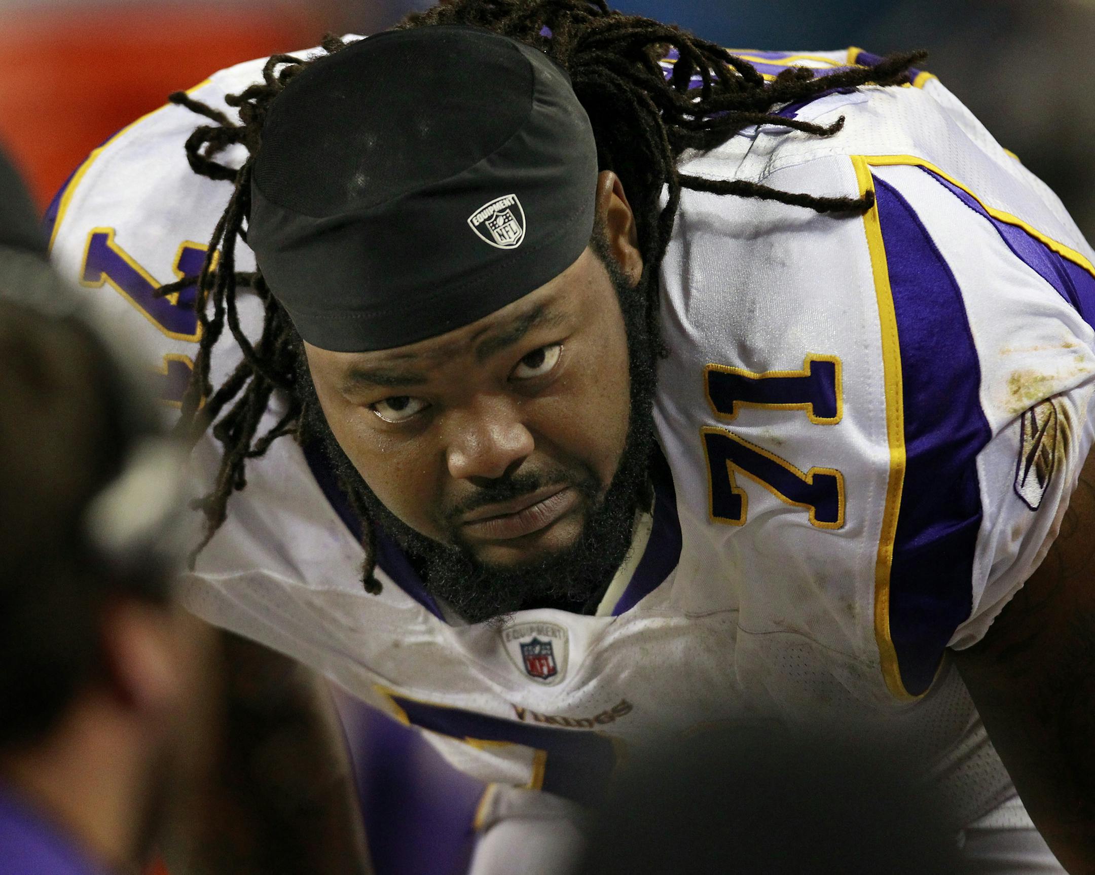 Minnesota Vikings offensive lineman Phil Loadholt (71). ] CARLOS GONZALEZ cgonzalez@startribune.com, October 16, 2011, Chicago, IL, Soldier Field, NFL, Minnesota Vikings vs. Chicago Bears ORG XMIT: MIN2013031318565080