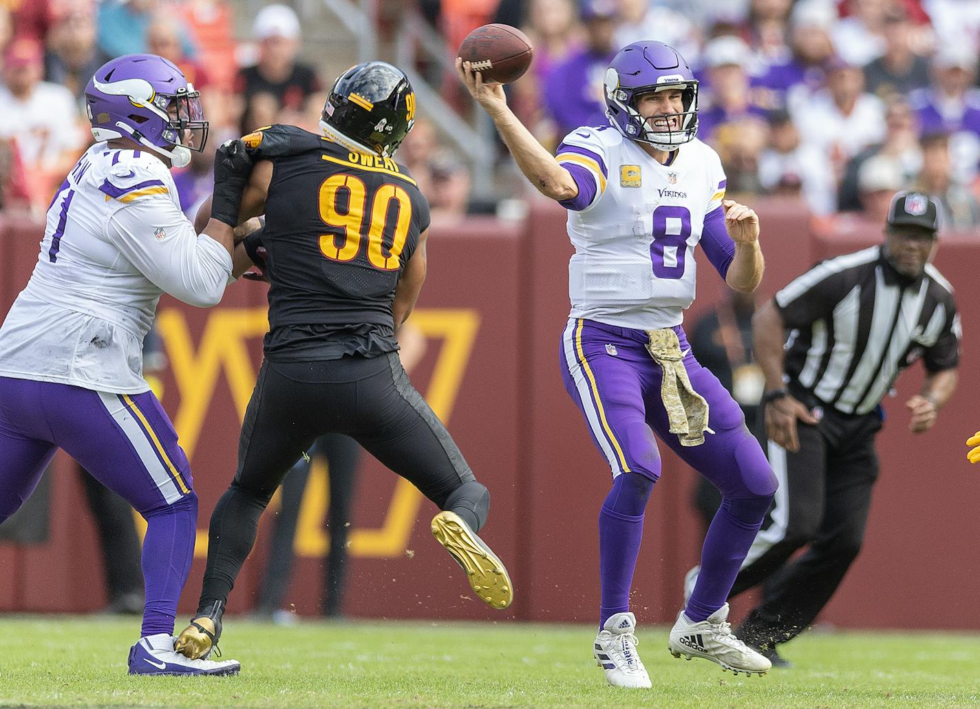 Minnesota Vikings quarterback Kirk Cousins (8) throws the ball in the third quarter as the Minnesota Vikings take on the Washington Commanders at FedEx Field, in Landover, MD, on Sunday, November 6, 2022. ] Elizabeth Flores • liz.flores@startribune.com