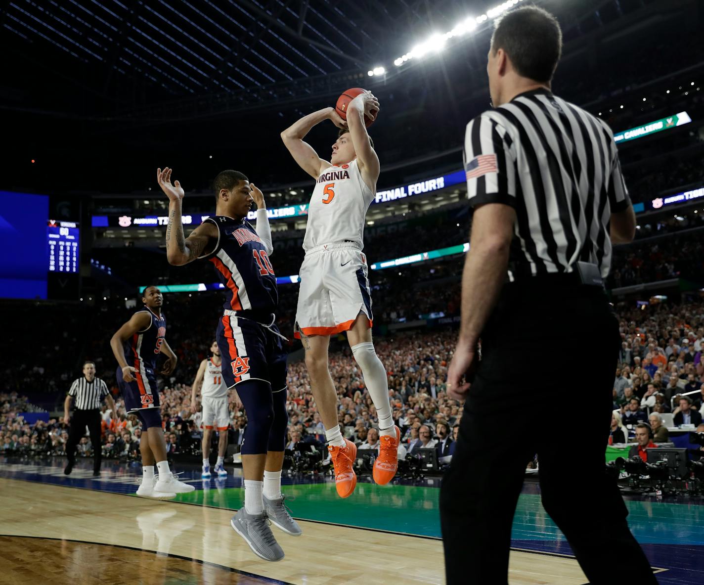 A foul called on Auburn's Samir Doughty put Virginia's Kyle Guy at the foul line in the Final Four semifinals Saturday. Guy sank all three free throws and Virginia defeated Auburn 63-62.