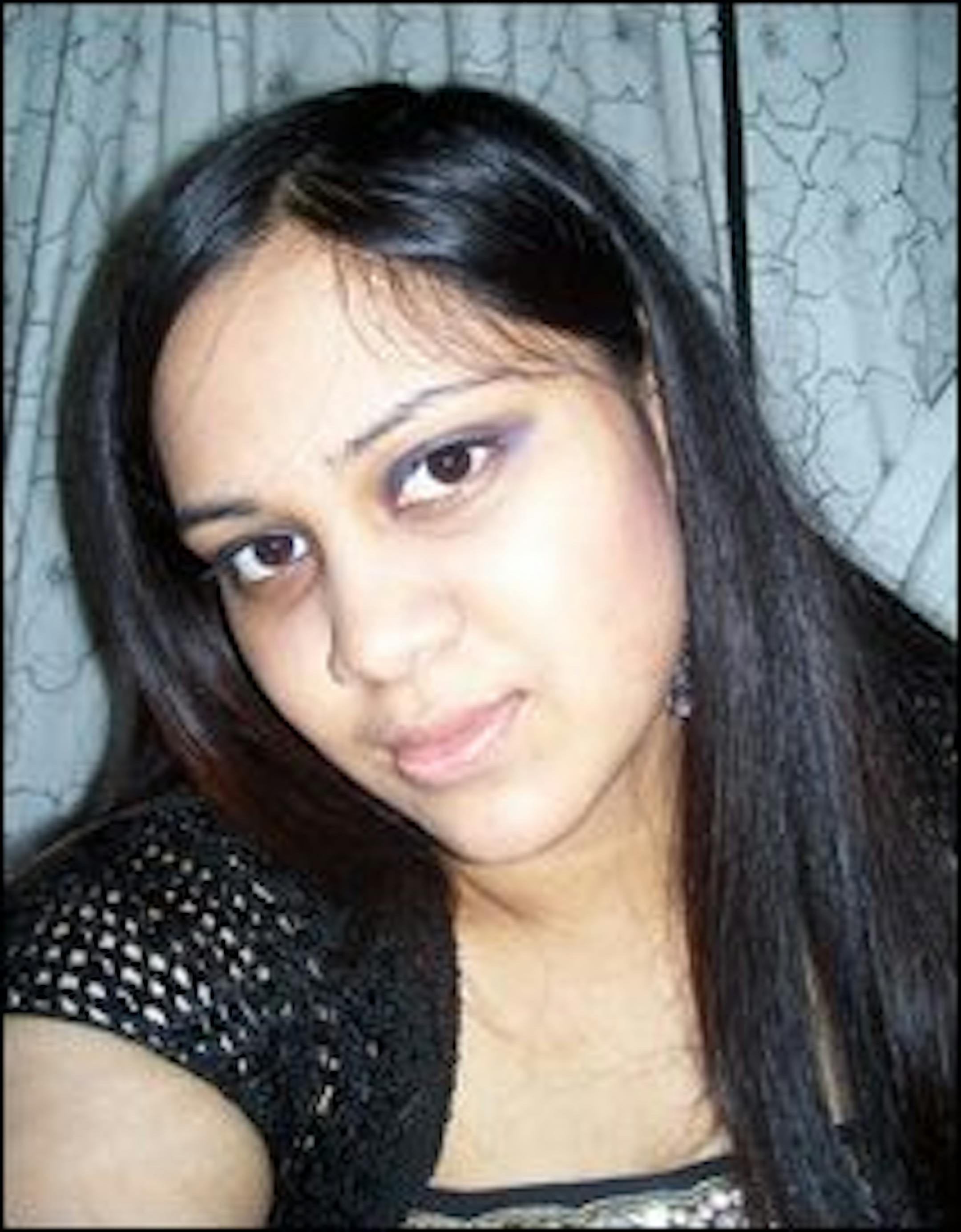 Seventeen-year-old Palbasha Siddique of Minneapolis owns the ethereal voice heard in a new YouTube-buoyed video clip that, as they say in these Internet-trendy times, has gone viral. It's called "Dancing" (or: "Where the Hell Is Matt?"), and it's nothing but footage of one guy randomly dancing in the streets with people all over the world.