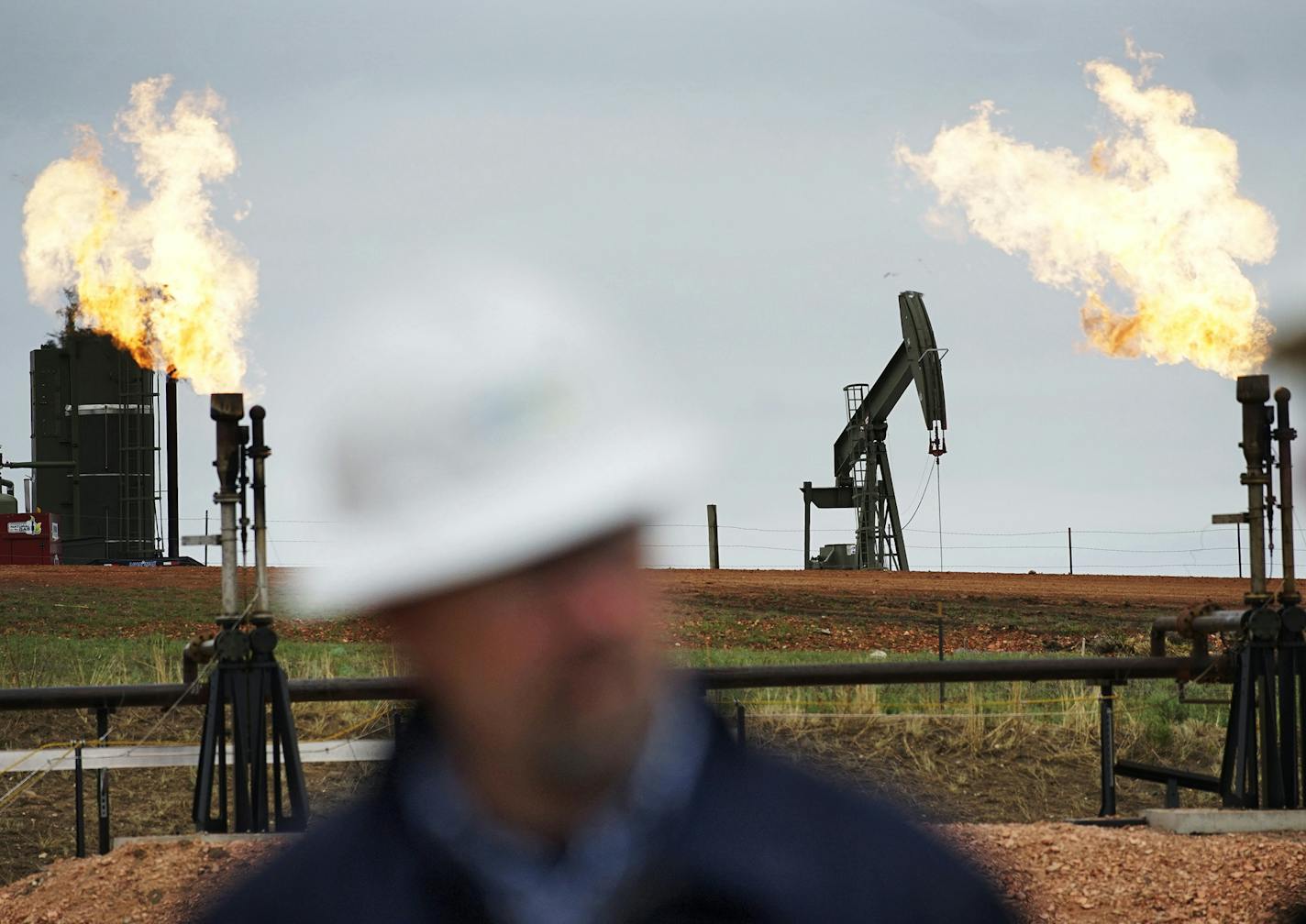 North Dakota oil and gas production levels hit new highs in August. (Richard Tsong-Taatarii/Star Tribune)