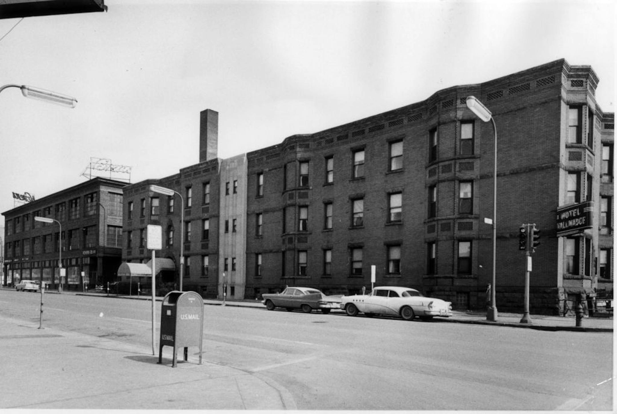 MINNEAPOLIS IN 1960 / Marquette Avenue between 13th Street South and 12th Street South -- photo faces generally east -- shown is the Hotel Tallmadge (double-L is cq) / 1960 Minneapolis Survey Drawer / photo April 1960 by Minneapolis Star and Tribune staff photographer Dwight W. Miller.
