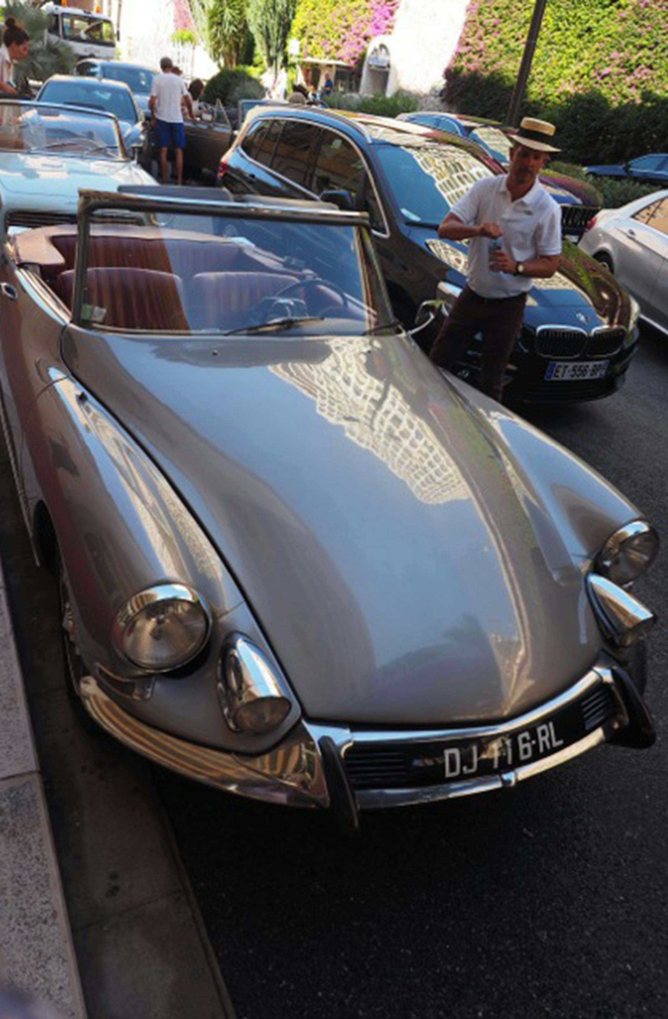 Guests staying at the Baccarat Hotel in New York have a pristine Citroen DS21 at their disposal for trips around Manhattan. (Baccarat Hotel)