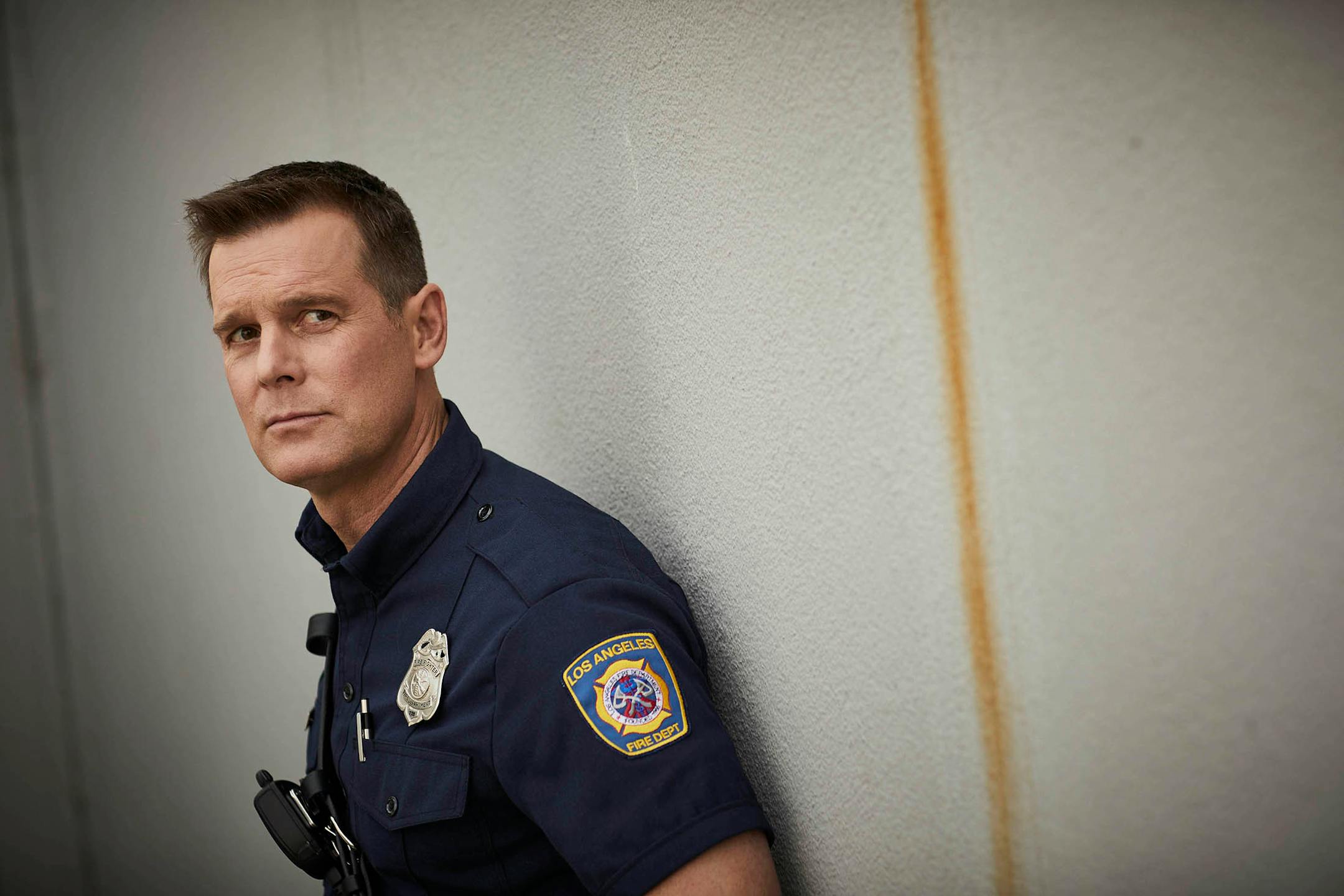 Peter Krause in Ryan Murphy's new series "9-1-1."
