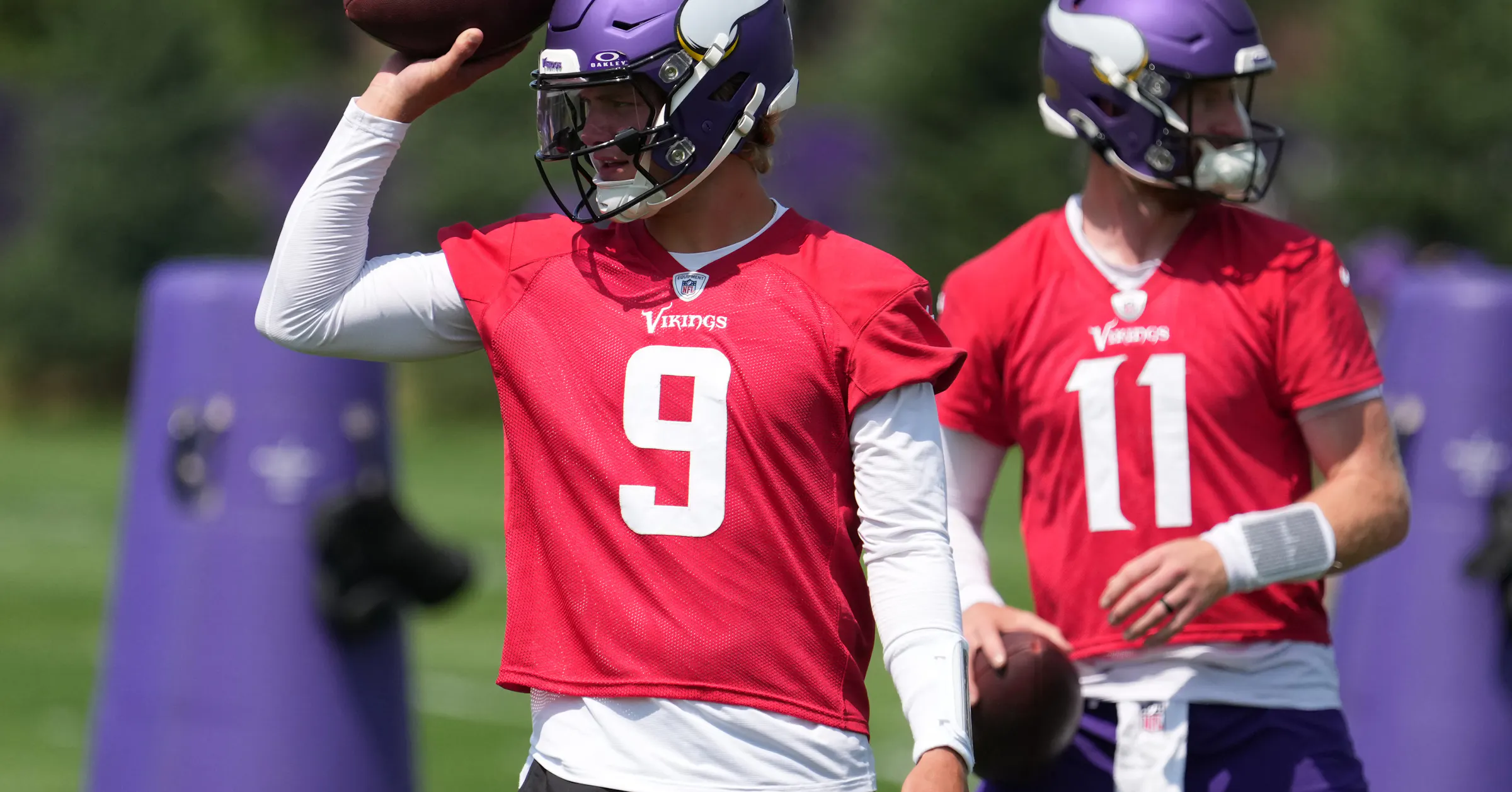 QBs struggle to end Vikings’ first padded practice of training camp