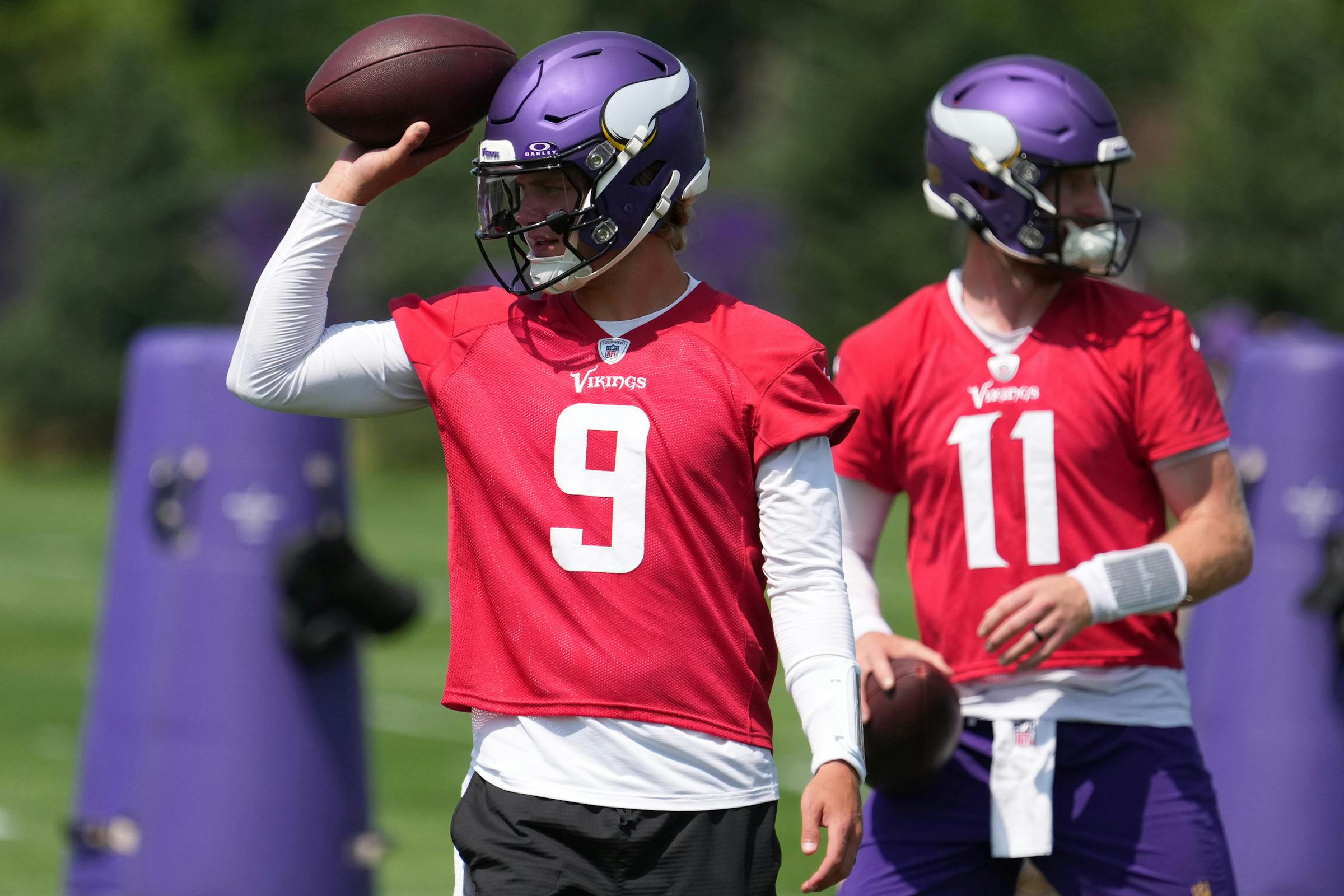 QBs struggle to end Vikings’ first padded practice of training camp - Star Tribune