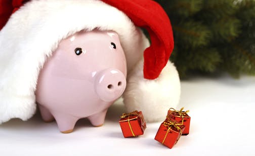 piggy bank holiday christmas istockphoto