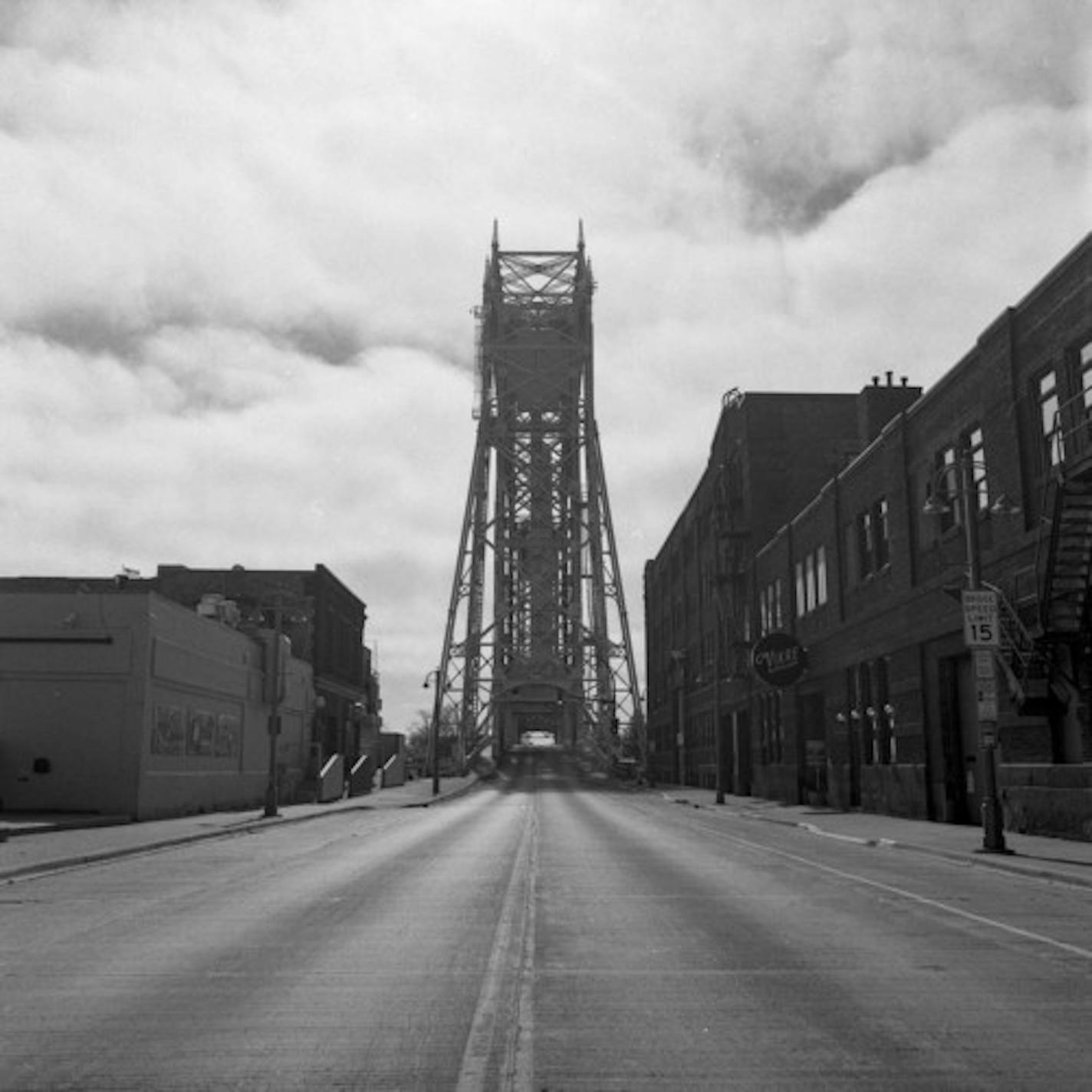 Very few vehicles drove along S Lake Ave and crossed the Aerial Lift Bridge on Tuesday afternoon. ]
ALEX KORMANN &#x2022; alex.kormann@startribune.com Governor Walz's Stay at Home order has left many spaces around Duluth that are normally busy, nearly totally empty/These images were made on Ilford Delta 400 and HP5 400 film with a Mamiya C330 and Sabre 620 box camera on Tuesday March 31, 2020.