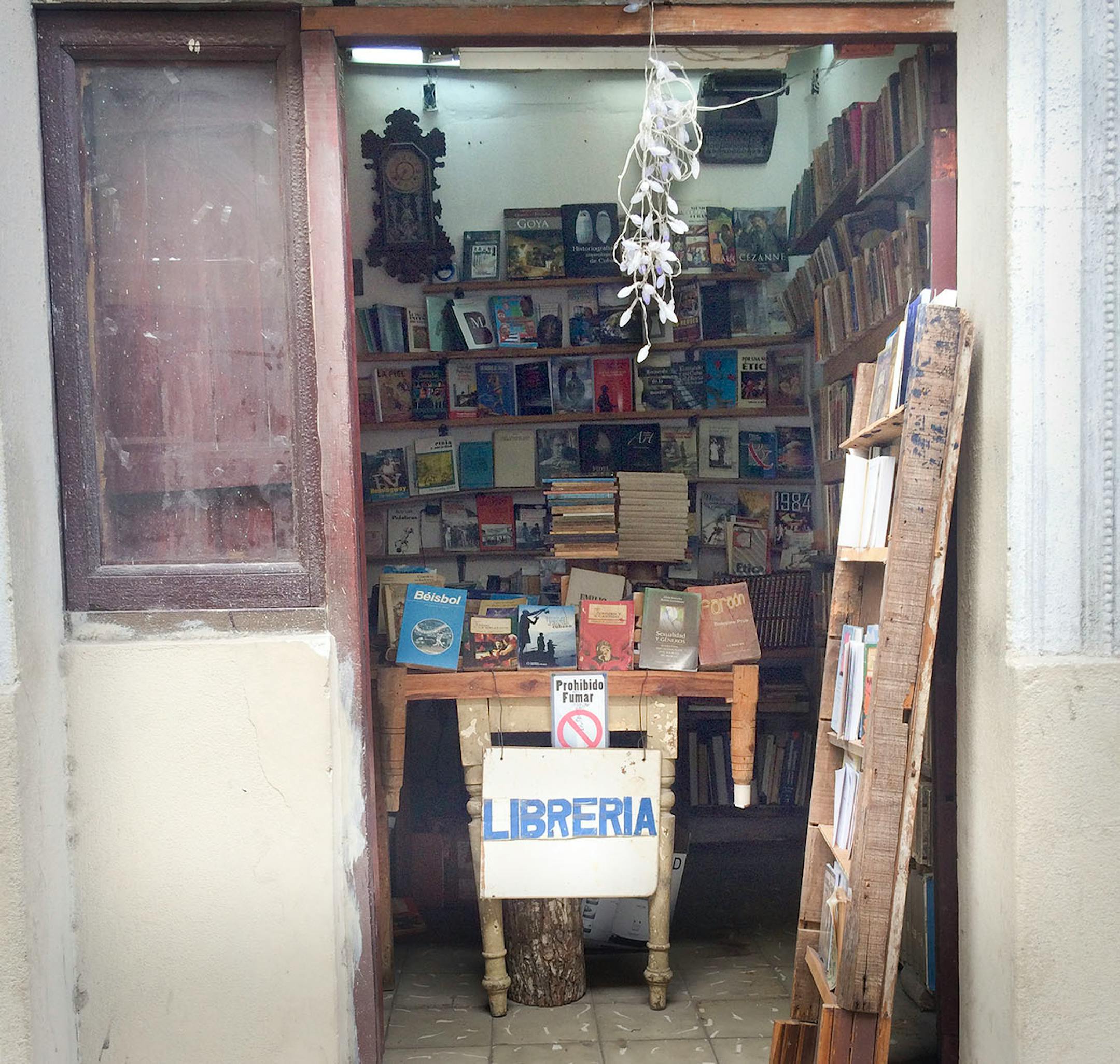 A micro library in Matanzas. [ Photos by Amelia Rayno
The Minneapolis Star Tribune