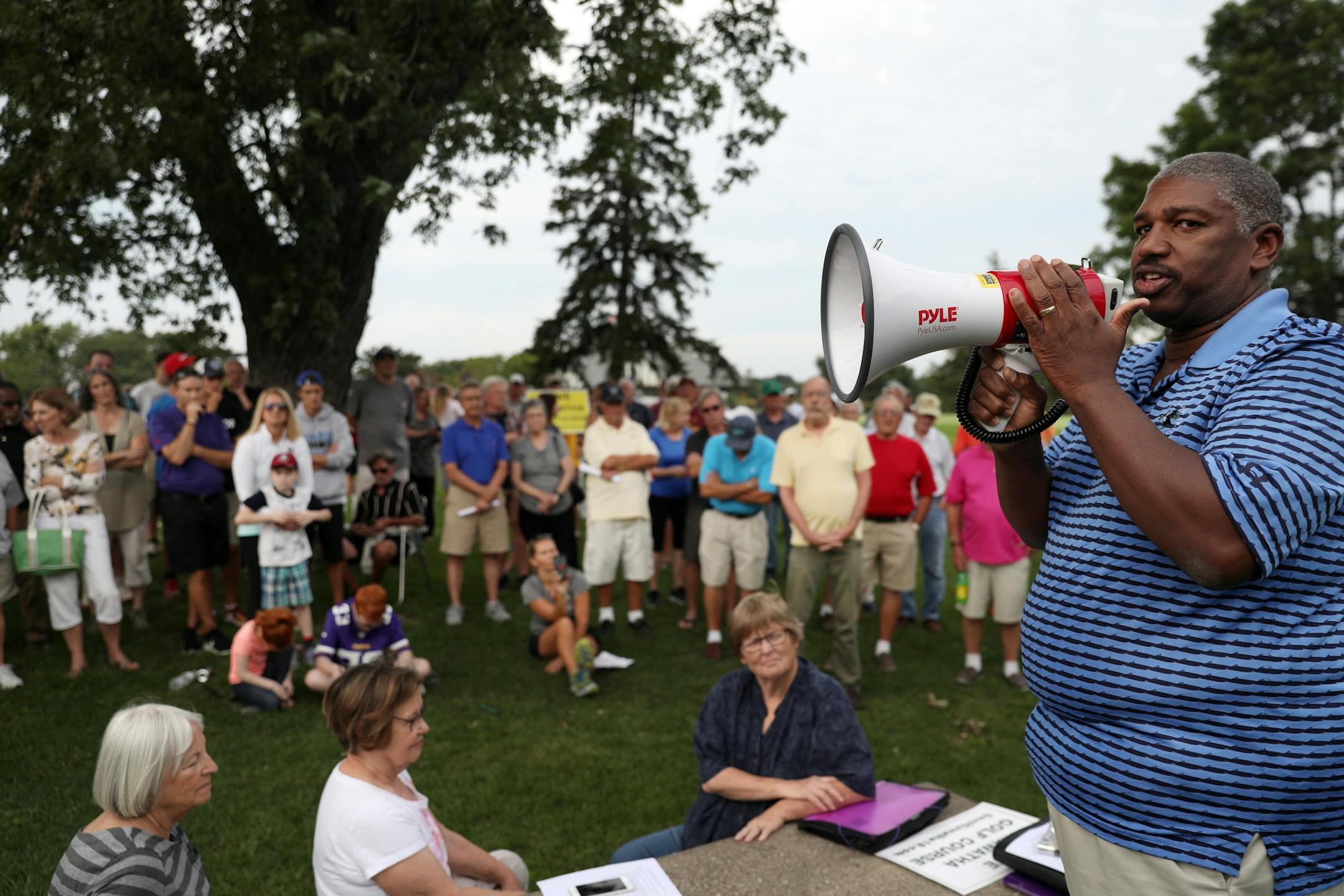 Bobby Warfield addressed a group of golfers and supporters of the Hiawatha Golf Course as they rallied against the Park Board's recent decision to reduce pumping and close the course at the end of 2019 season Tuesday.