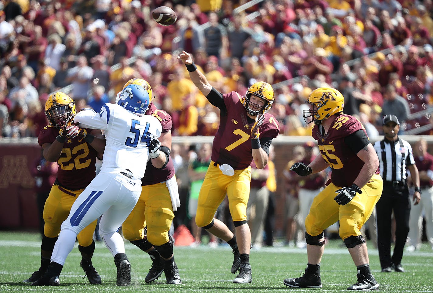 Gophers quarterback Mitch Leidner threw four touchdown passes against Indiana State on Saturday.