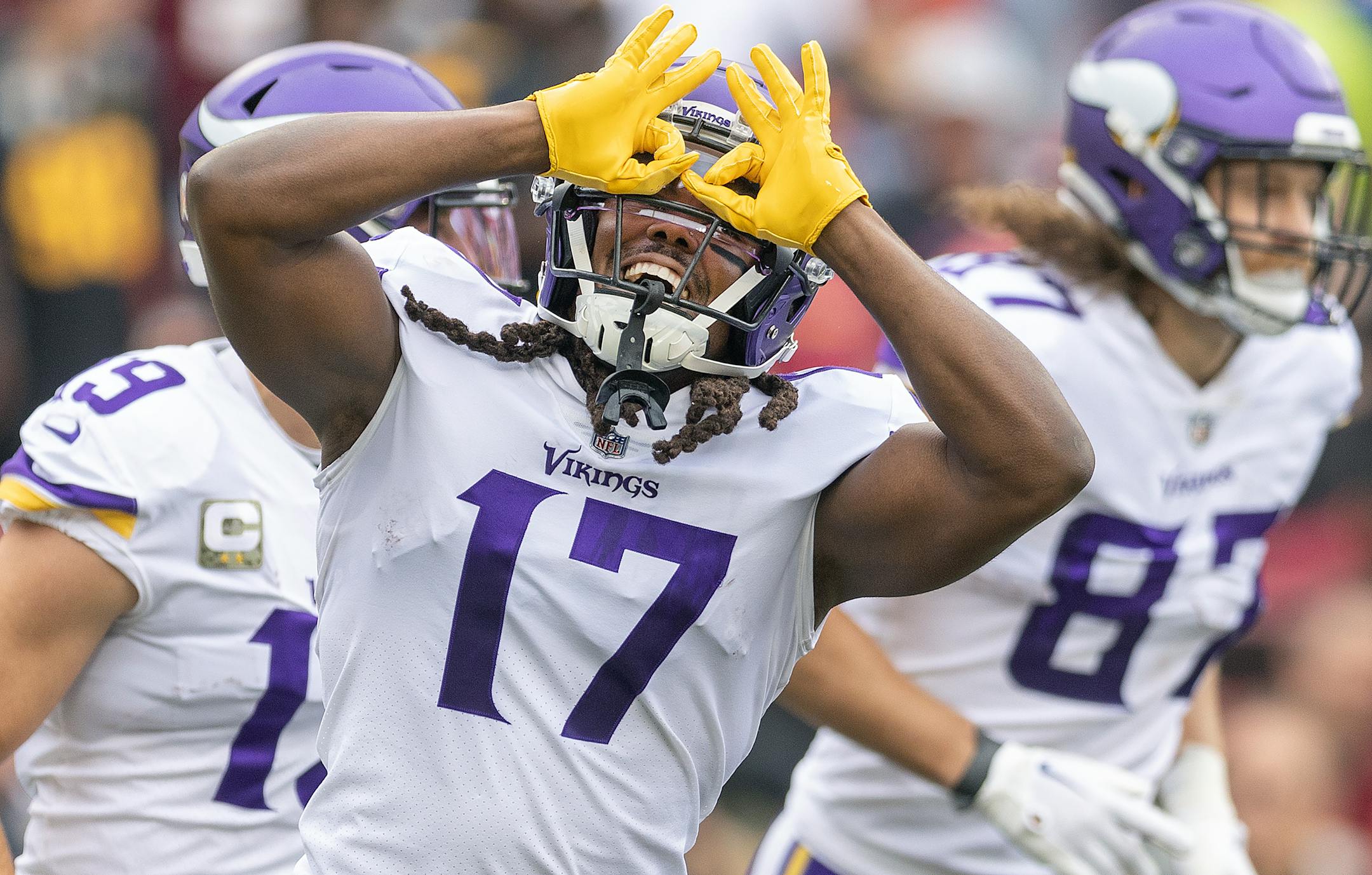 Minnesota Vikings wide receiver K.J. Osborn (17) celebrates after Vikings wide receiver Justin Jefferson (18) scored a touchdown in the first quarter.