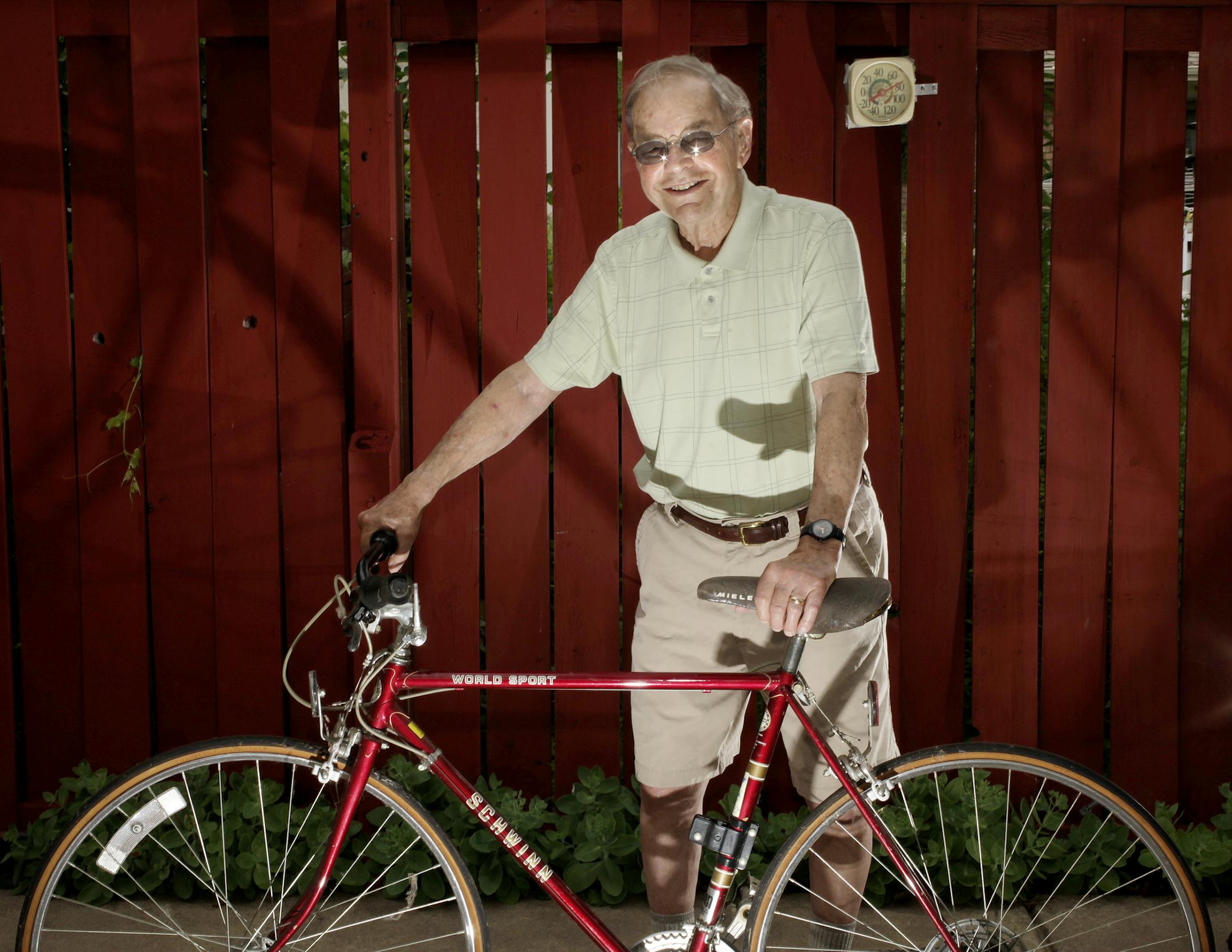 Algernon Mohr (or just Al Mohr), of south Minneapolis, is 98 years old. He still has a sharp mind, buff body, snowblows the turnaround, mows and gardens and bowls 3 games every Thursday. His last bike ride ended in a nasty fall. &#x201a;&#xc4;&#xfa;How I got this body.&#x201a;&#xc4;&#xf9; July 9, 2013. ] JOELKOYAMA&#x201a;&#xc4;&#xa2;joel koyama@startribune.com