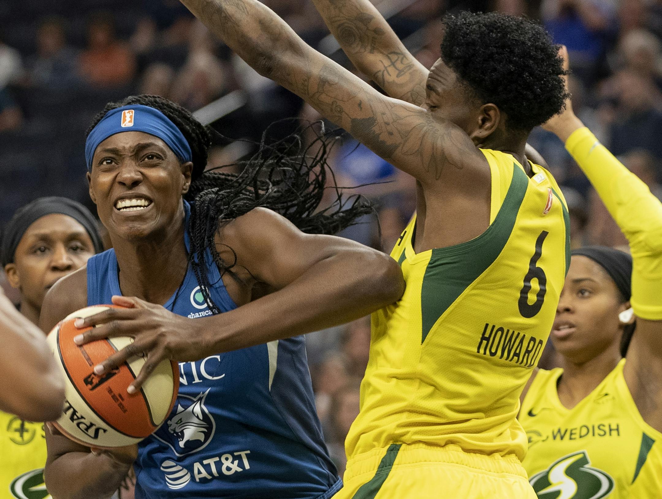 Minnesota Lynx Sylvia Fowles drove to the basket in the first half.