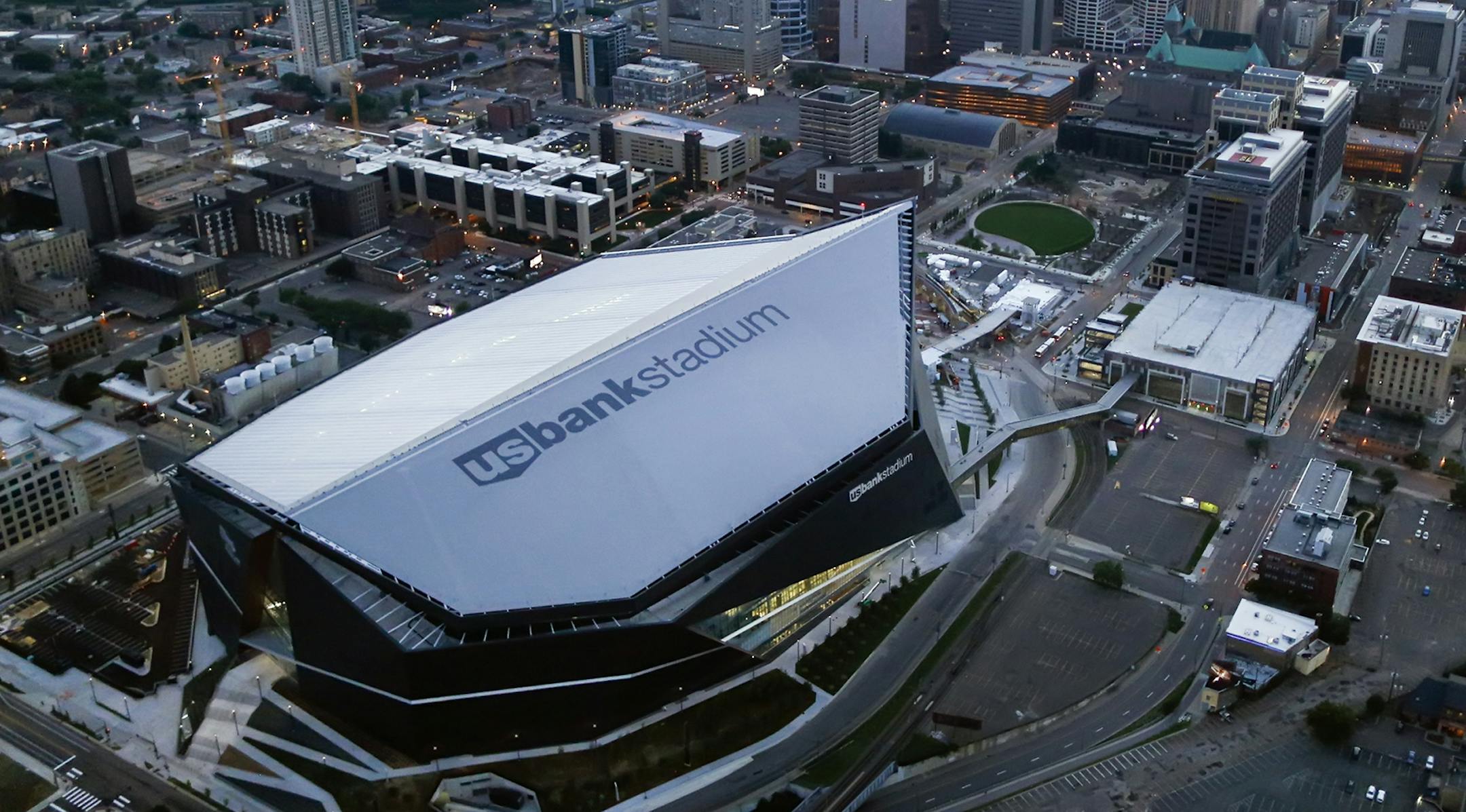U.S. Bank Stadium - Exterior and construction images. ] US Bank Stadium - Vikings brian.peterson@startribune.com Minneapolis, MN - 06/30/2016 ORG XMIT: MIN1606301529410005