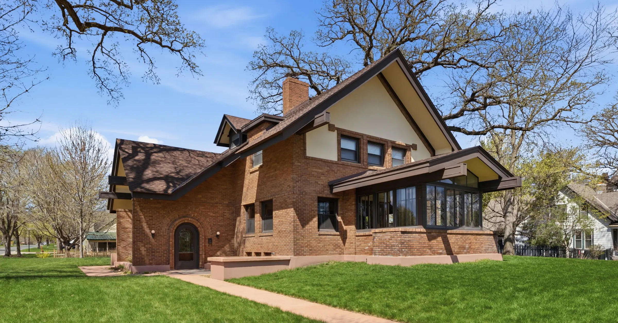 Historic Hutchinson house from Prairie-style architects Purcell & Elmslie ...