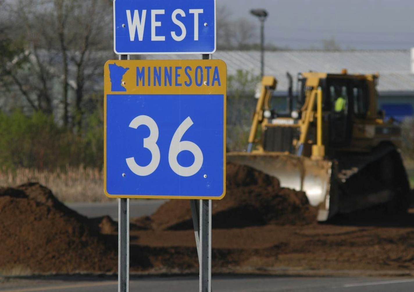 RICHARD SENNOTT¥rsennott@startribune.com North St Paul, Mn. Tuesday 5/1/2007 Hwy. 36 has been shut down for construction - 40,000 cars have to find alternate routes. In this photo : Looking West bound on Hwy 36 at Century Ave. with construction begining GENERAL INFORMATION: Hwy. 36 has been shut down for construction - 40,000 cars have to find alternate routes.