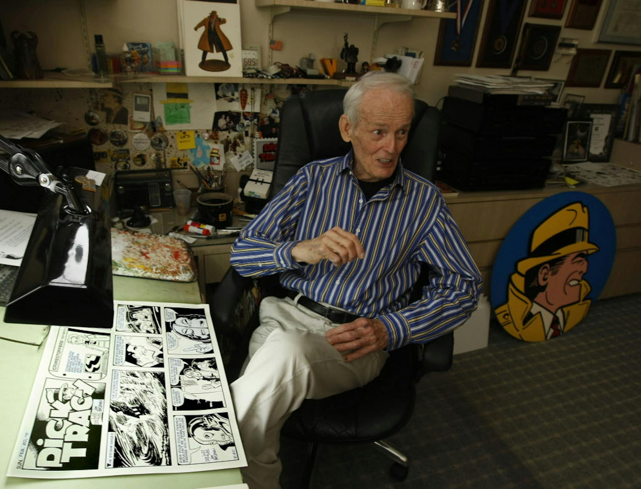 Artist/author Dick Locher, who has drawn the Dick Tracy comic strip since 1983, sits in his Naperville, Illinois home and studio, January 27, 2011. He has won a Pulitzer Prize for editorial cartoons for the Chicago Tribune. He is retiring in March of this year. (Phil Velasquez/Chicago Tribune/MCT) ORG XMIT: 1208291