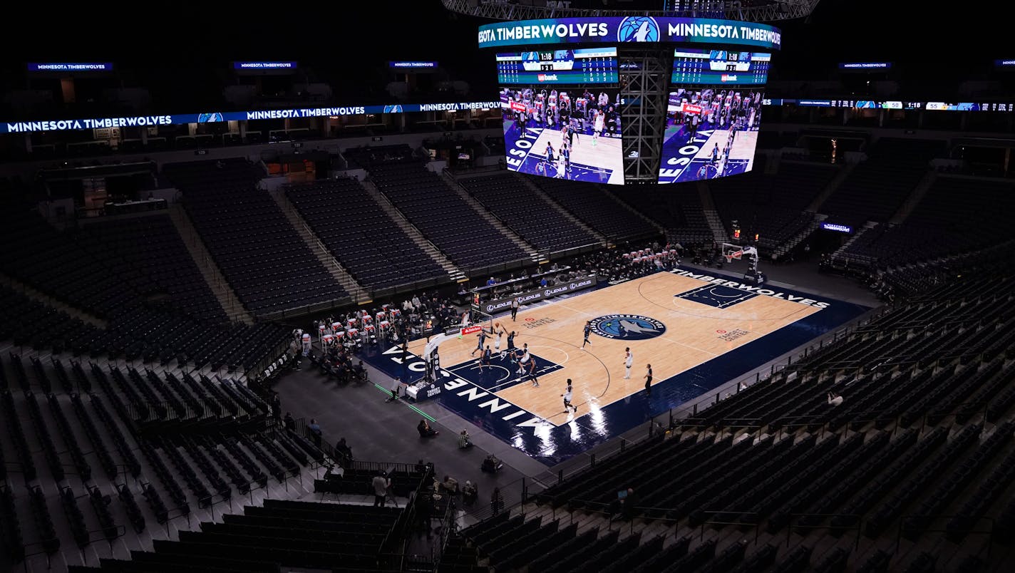 The Minnesota Timberwolves and Memphis Grizzlies played in the second quarter as the stands sat empty of spectators to comply with local and league regulations meant to slow the spread of COVID-19, Saturday at the Target Center. ] ANTHONY SOUFFLE • anthony.souffle@startribune.com