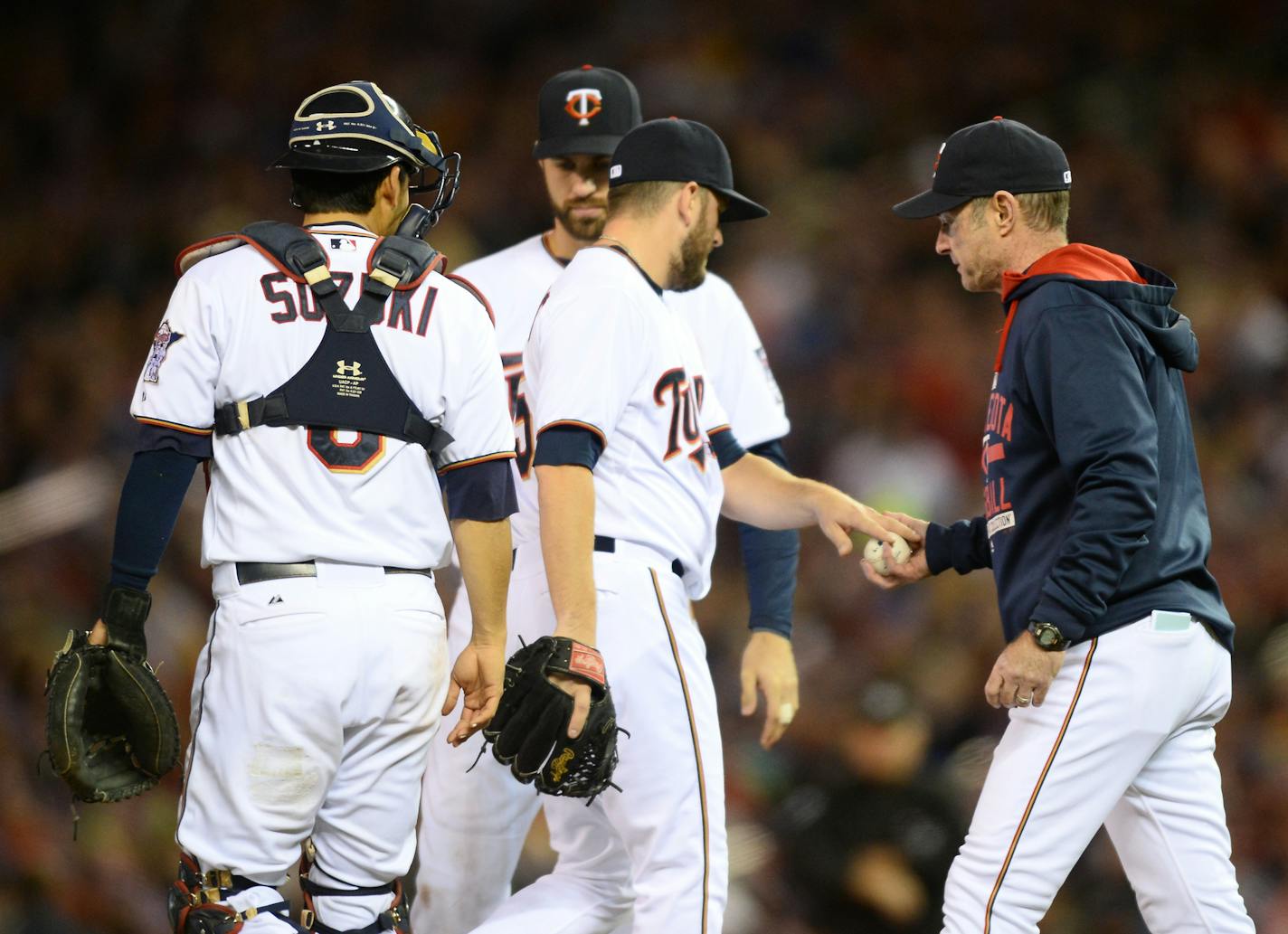 Minnesota Twins relief pitcher Glen Perkins (15) hands off the ball to Twins manager Paul Molitor (4) after allowing two runs in the seventh inning after replacing Ervin Santana. ] Aaron Lavinsky &#x2022; aaron.lavinsky@startribune.com The Minnesota Twins play the Kansas City Royals on Friday, Oct. 2, 2015 at Target Field in Minneapolis, Minn.