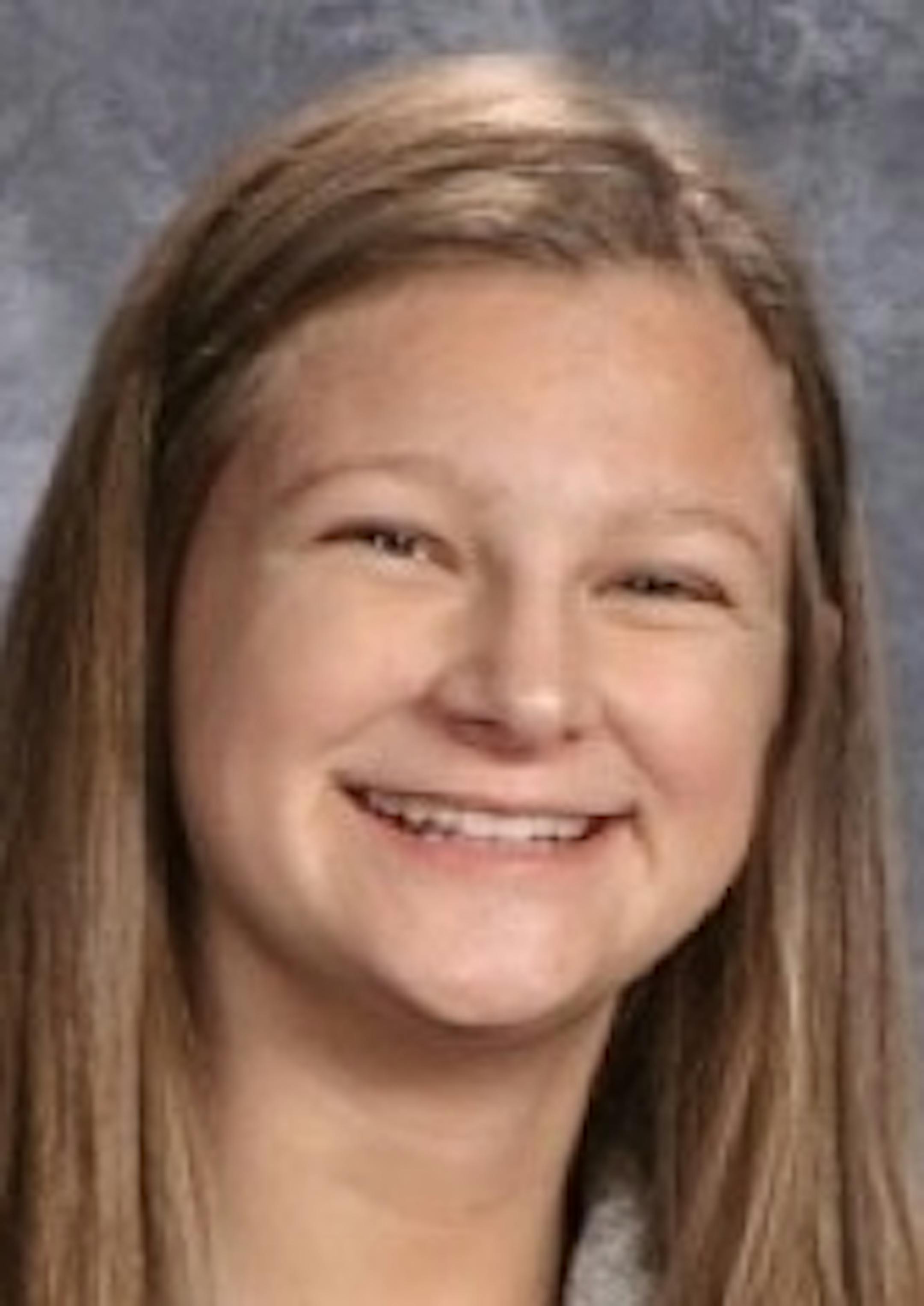 Kali Fischer, Visitation swimming, soph., 2017-18