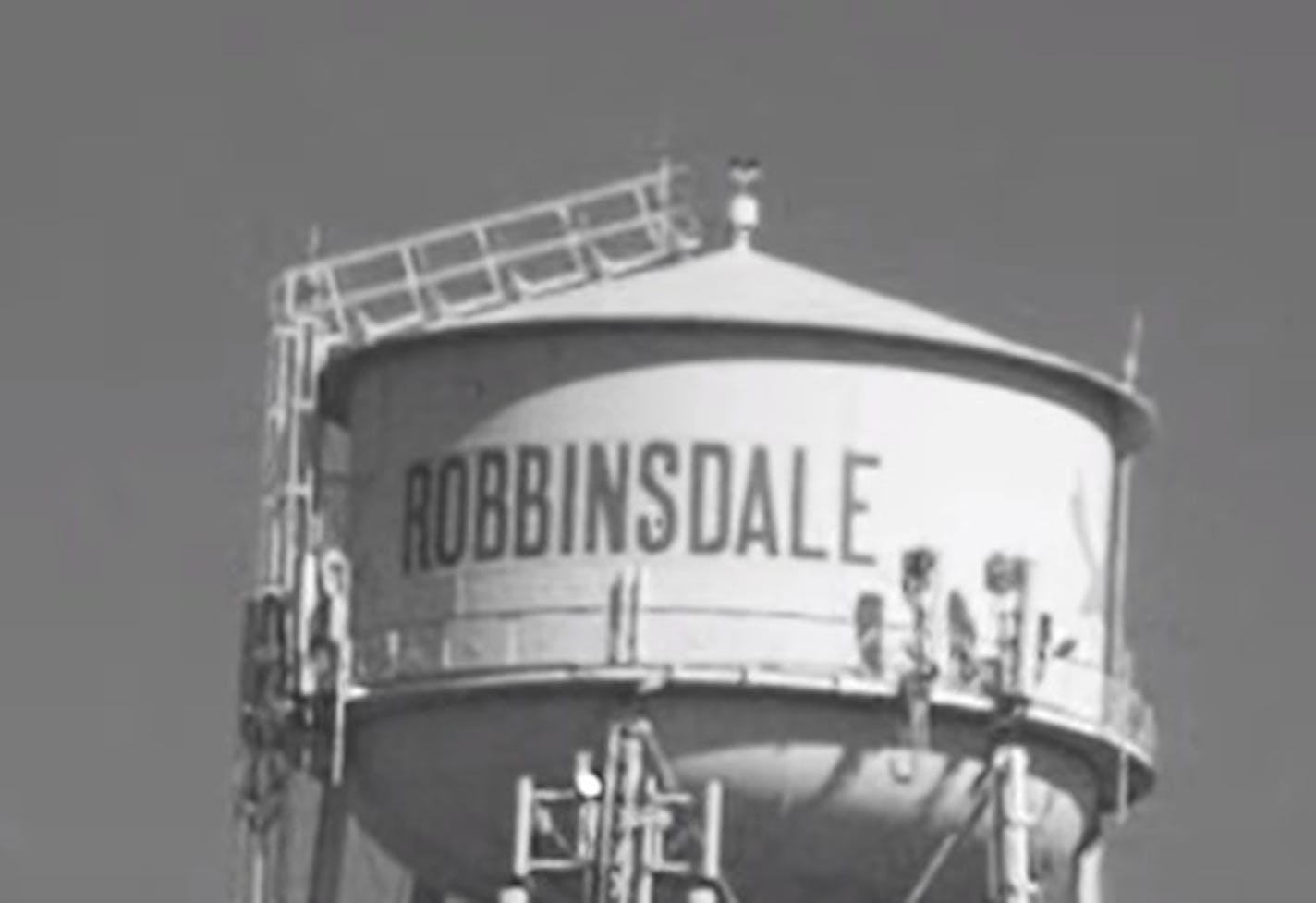 Robbinsdale water tower