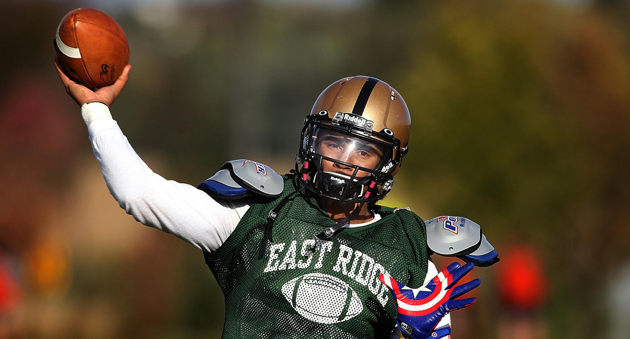 East Ride junior quarterback Seth Green practiced with the team at the school recently. ] JIM GEHRZ ‚Ä¢ jgehrz@startribune.com / Minneapolis, MN / Oct. 8, 2014 / 12:00 PM / BACKGROUND INFORMATION: Spotlight game advance, East Ridge at Mounds View. Focus on East Ride junior QB Seth Green, set to announce his college choice next week.