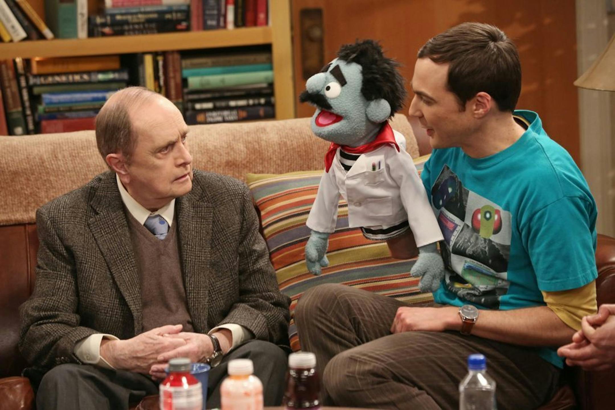 "The Proton Resurgence" -- Sheldon (Jim Parsons, right) and Leonard hire Professor Proton (Guest Star Bob Newhart, left), the host of their favorite childhood TV show, to perform, on THE BIG BANG THEORY, Thursday, May 2 (8:00 Ã¢ÂÂ 8:31 PM, ET/PT) on the CBS Television Network. Photo: Michael Yarish/Warner Bros. ÃÂ©2013 Warner Bros. Television. All Rights Reserved.