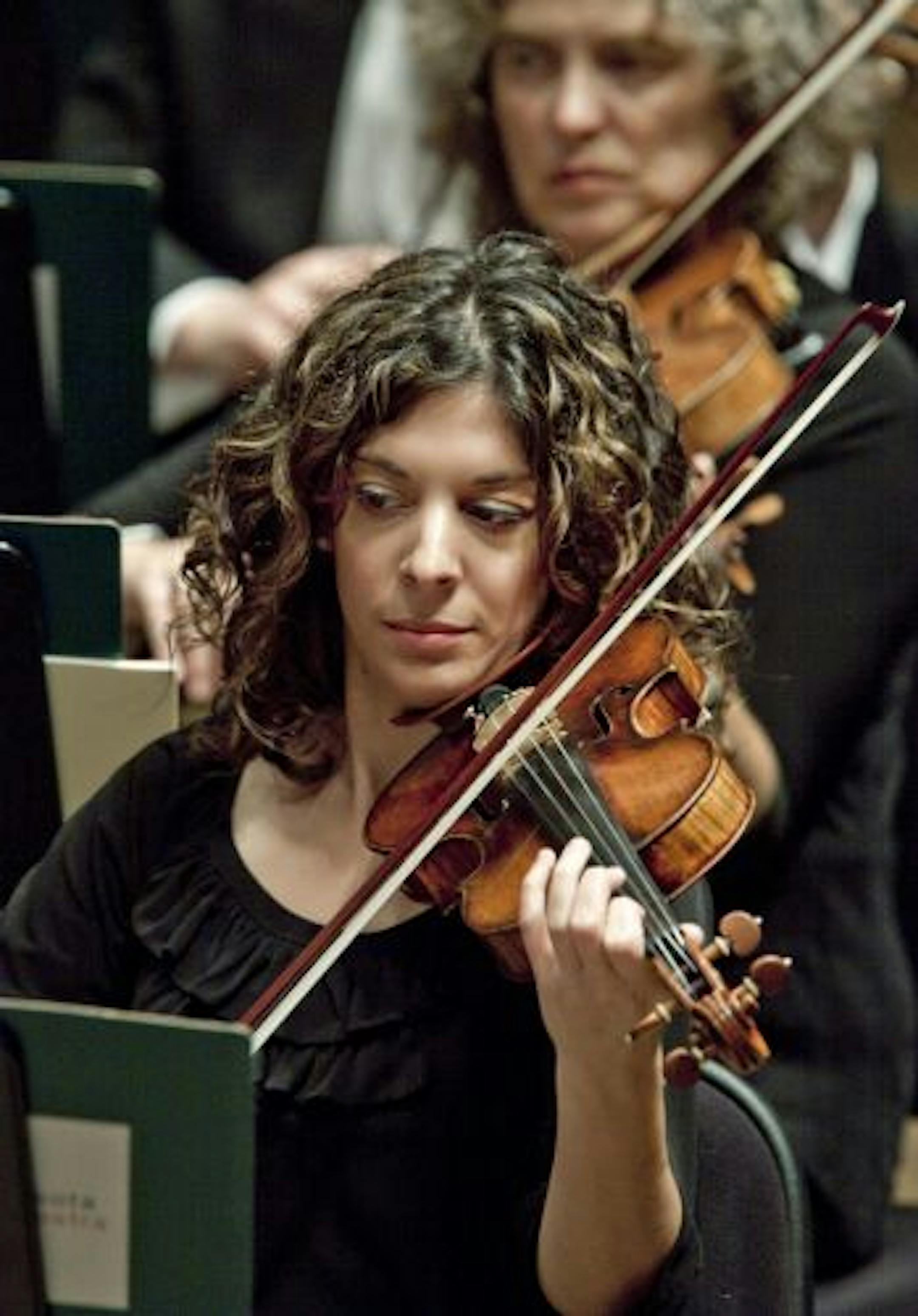 Minnesota Orchestra principal second violinist Gina DeBello plays Mozart's Violin Concerto No. 3 this weekend in Minneapolis.