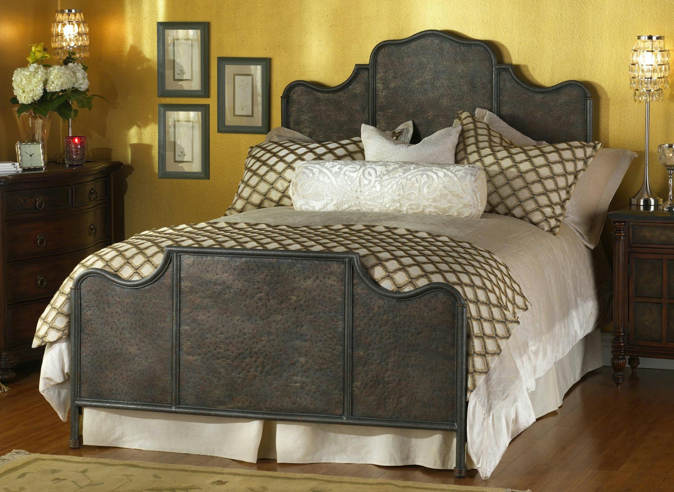 The Abingdon from Wesley Allen Iron Furniture, Inc. (Ryan Beck/MCT) ORG XMIT: 1157992