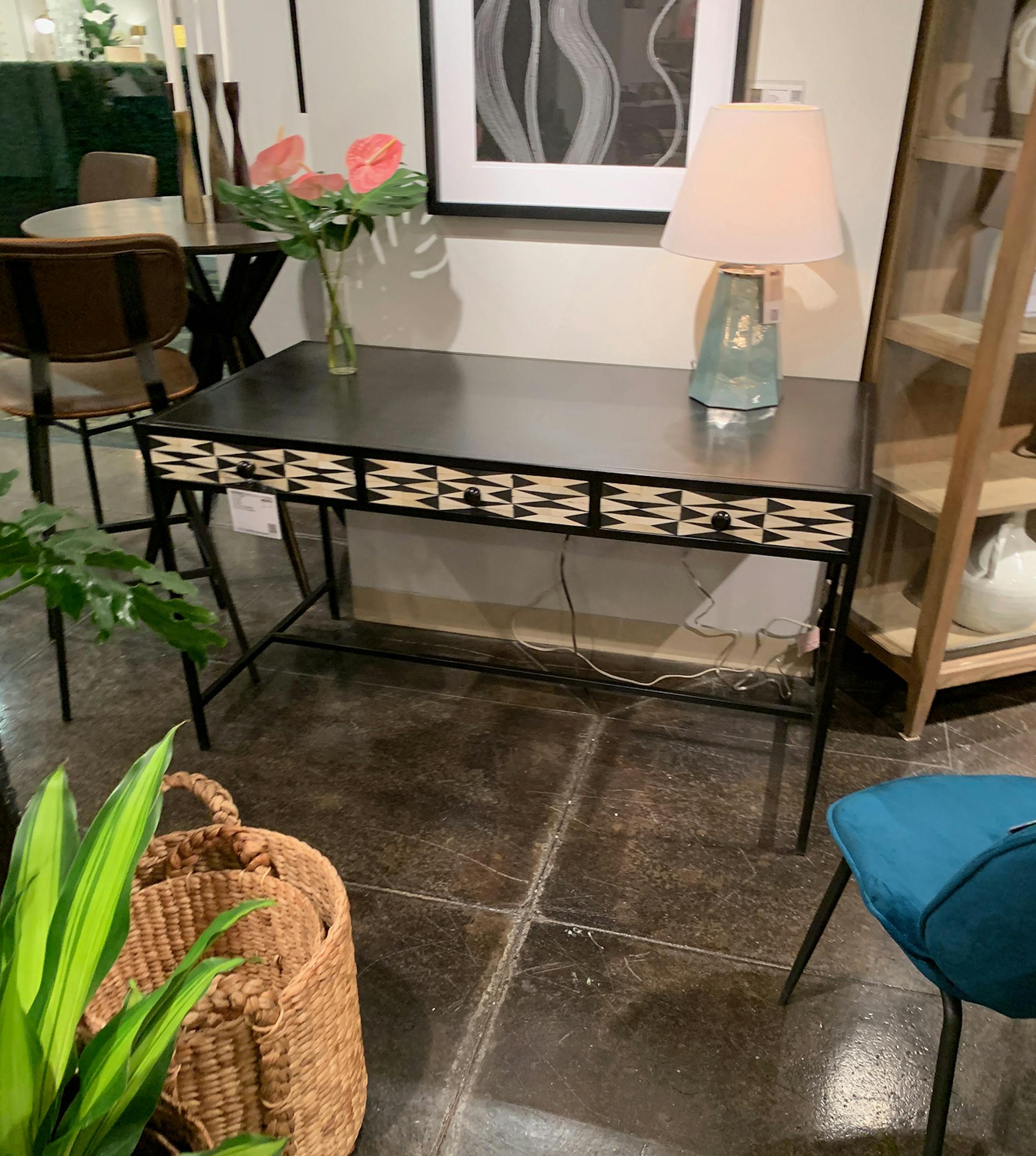 A console with two-tone inlay. (Design Recipes/TNS)