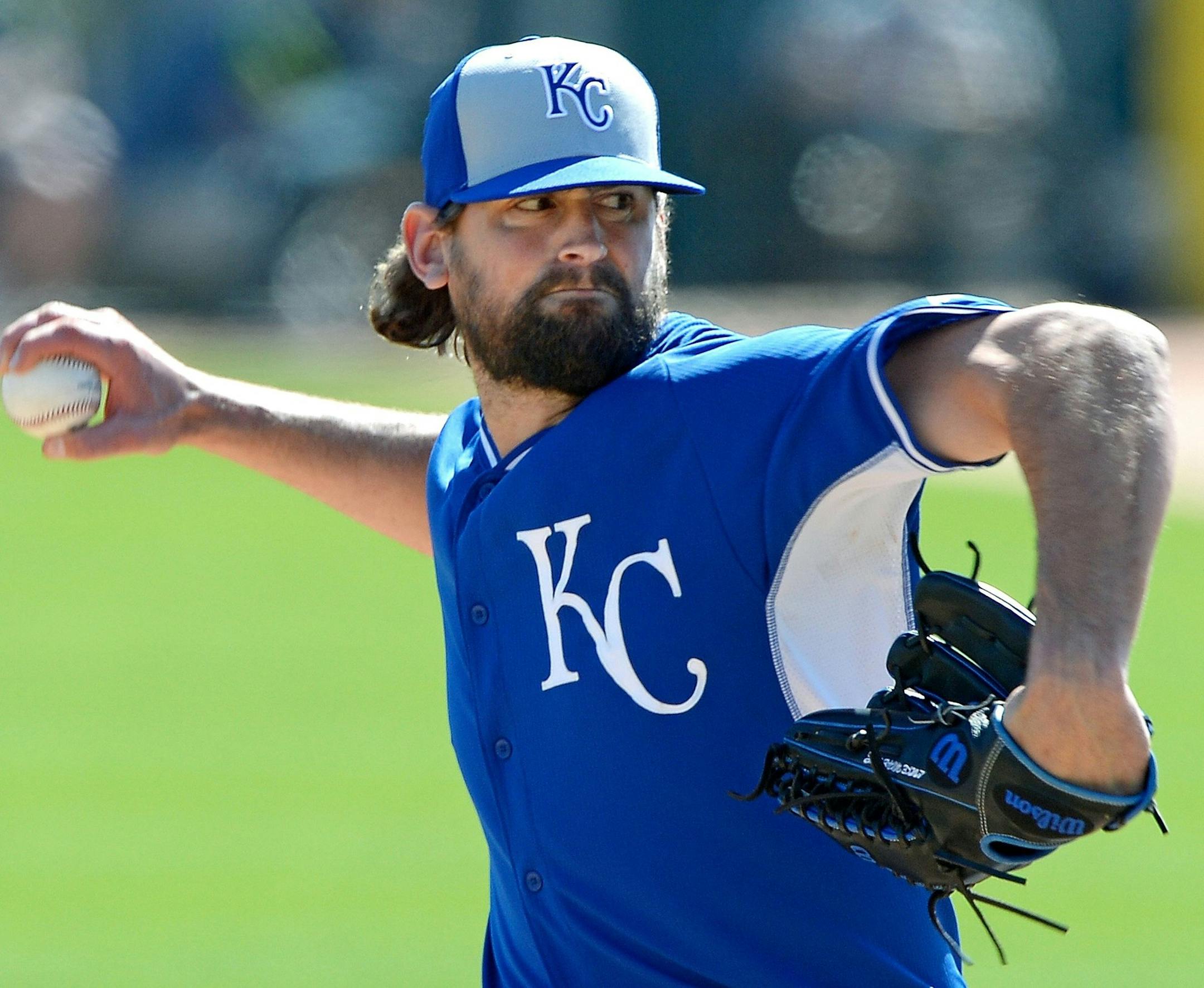 Kansas City Royals relief pitcher Luke Hochevar throws in the third inning of a Cactus League baseball game against the Chicago White Sox in Mesa, Ariz., on Monday, March 3, 2014. (John Sleezer/Kansas City Star/MCT) ORG XMIT: 1149896
