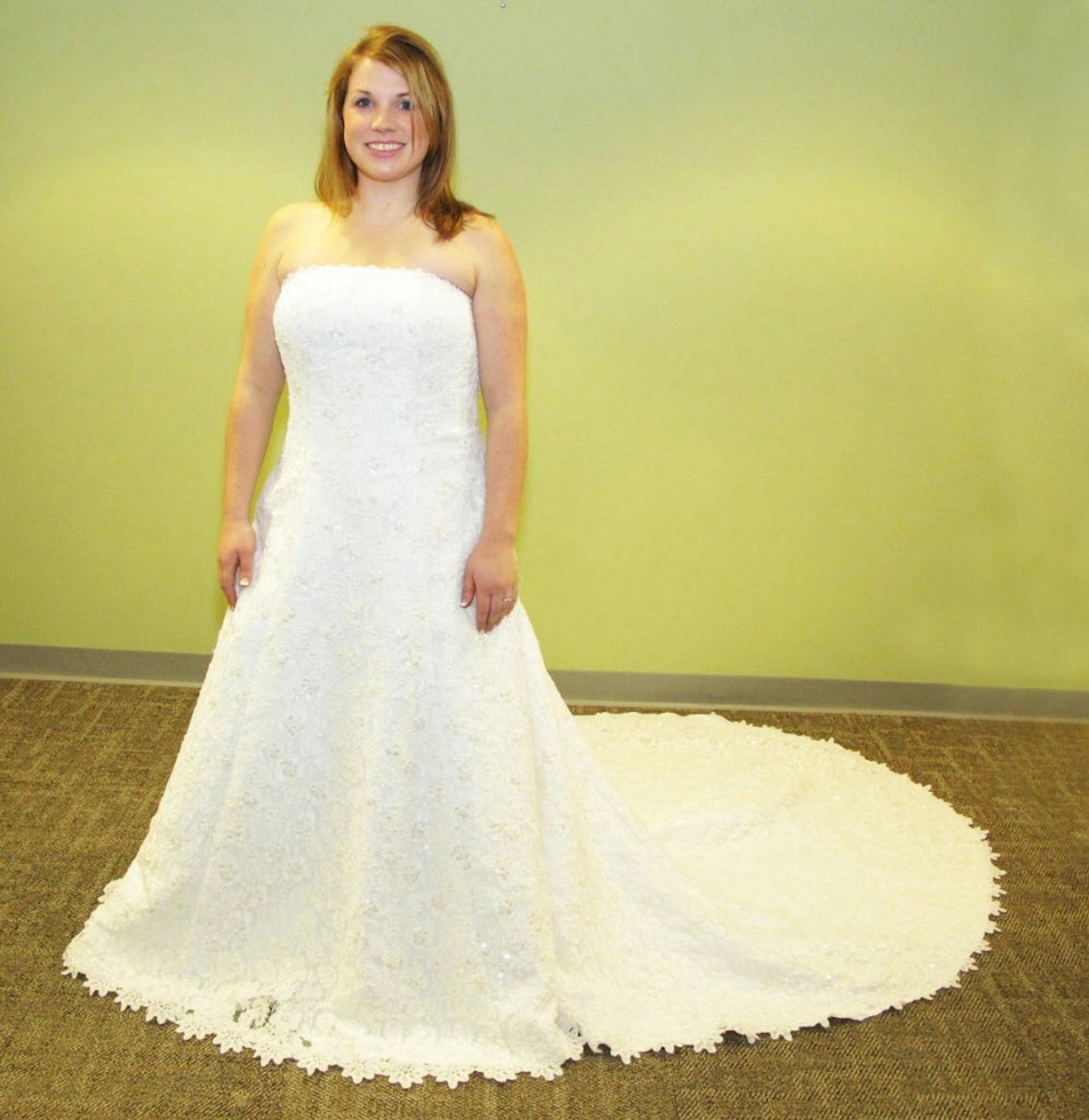 Sara Glassman, sglassman@startribune.com
SARAH SIMONSON, 28, RED WING
Dress: Vera Wang