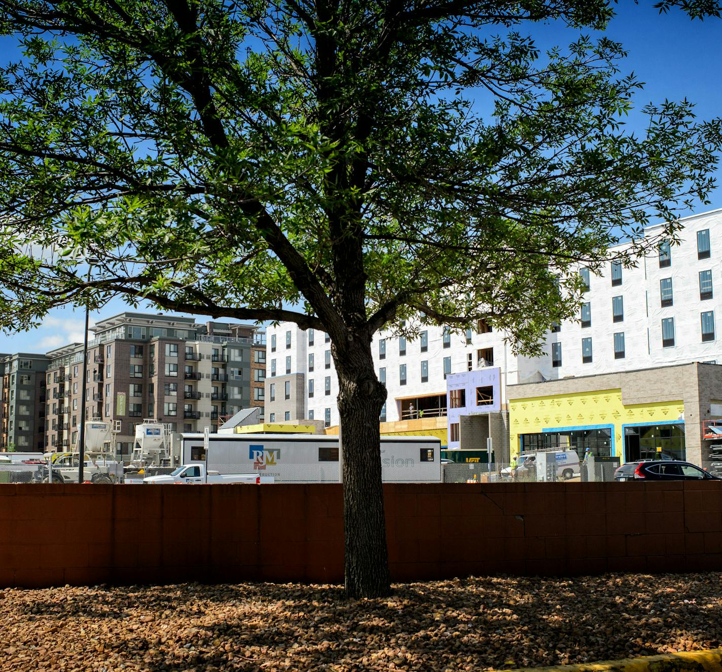 New construction going on behind Southtown Mall, Bloomington ] GLEN STUBBE * gstubbe@startribune.com Tuesday, July 14, 2015 ORG XMIT: MIN1507141523250230