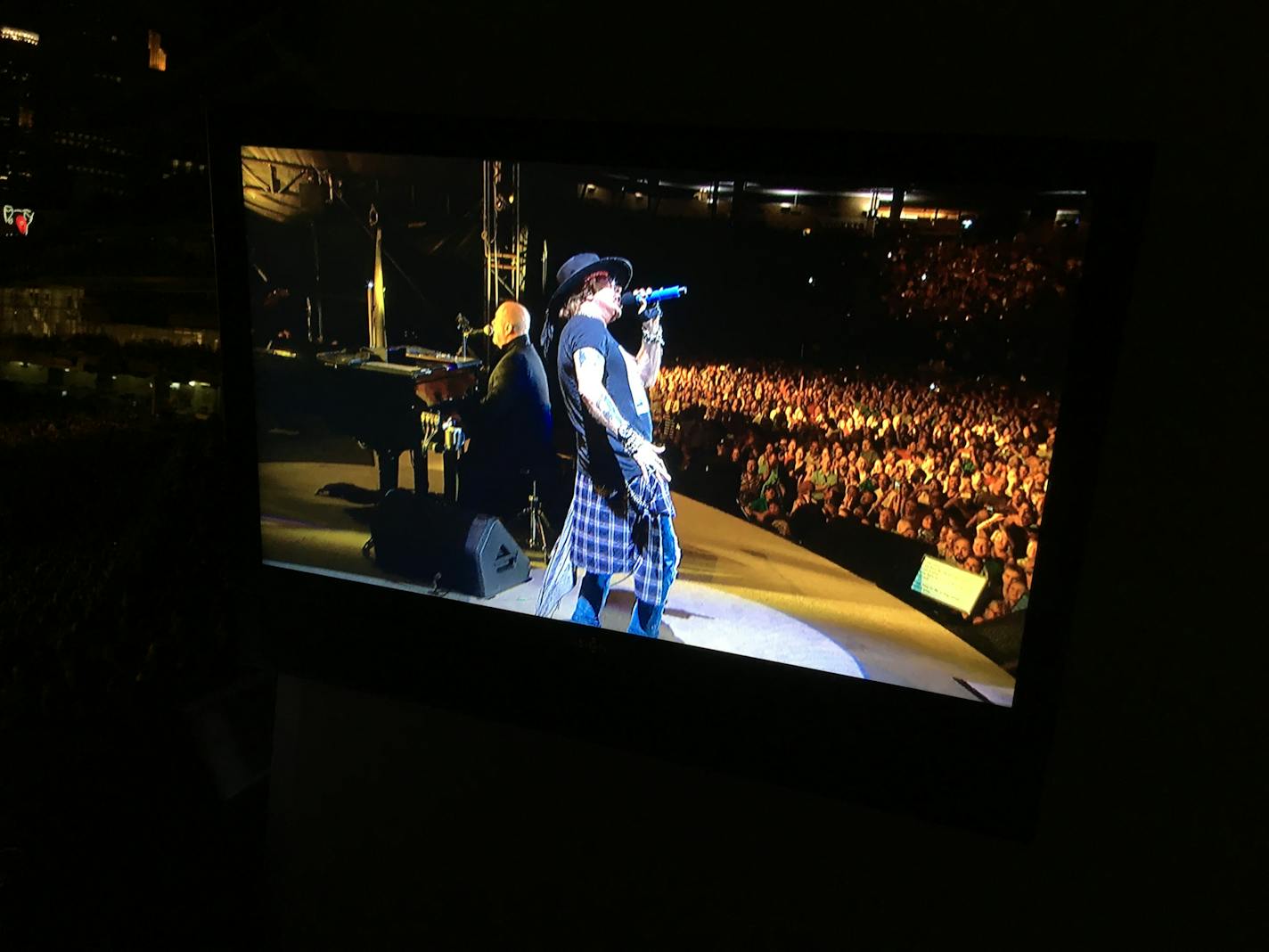 Axl Rose, in the Twin Cities ahead of Sunday's Guns N' Roses show, teamed up with Billy Joel on Friday at Target Field on "Highway to Hell" and then "Big Shot."