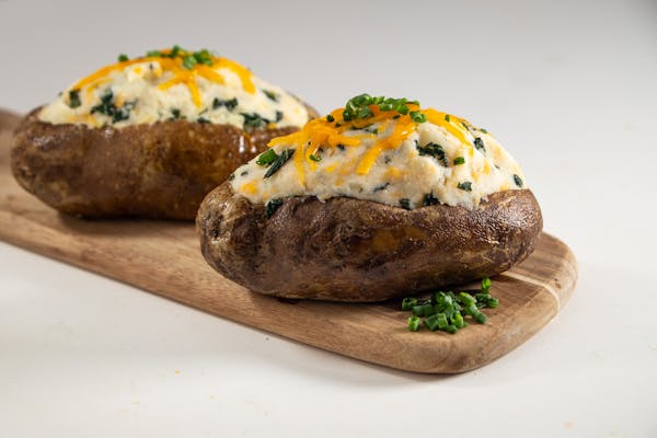 Recipe: Kale and Cheddar Stuffed Potatoes
