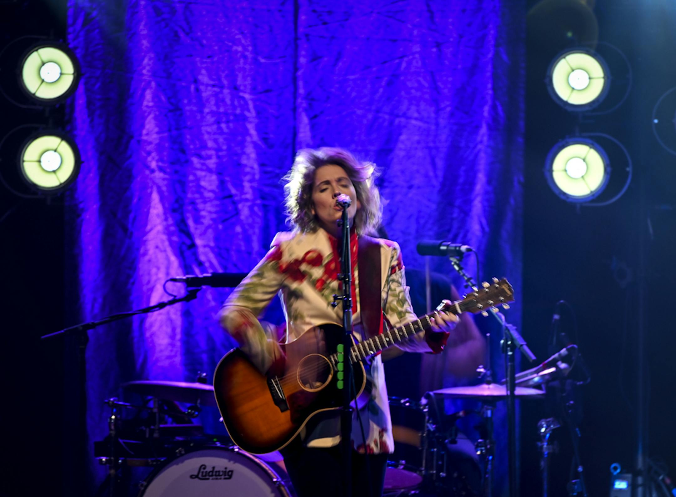 Brandi Carlile performed Thursday, Nov. 29, 2018 at the State Theatre in Minneapolis, Minn. ] Aaron Lavinsky ¥ aaron.lavinsky@startribune.com Brandi Carlile and Secret Sisters performed Thursday, Nov. 29, 2018 at the State Theatre in Minneapolis, Minn.