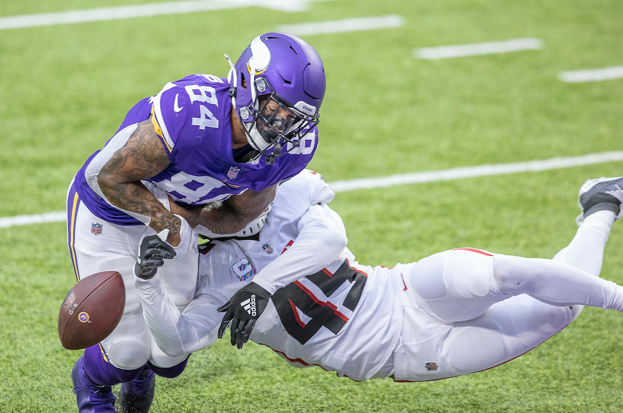 Minnesota Vikings tight end Irv Smith missed the catch with pressure from Atlanta Falcons linebacker Deion Jones just short of the goal line during the second quarter.