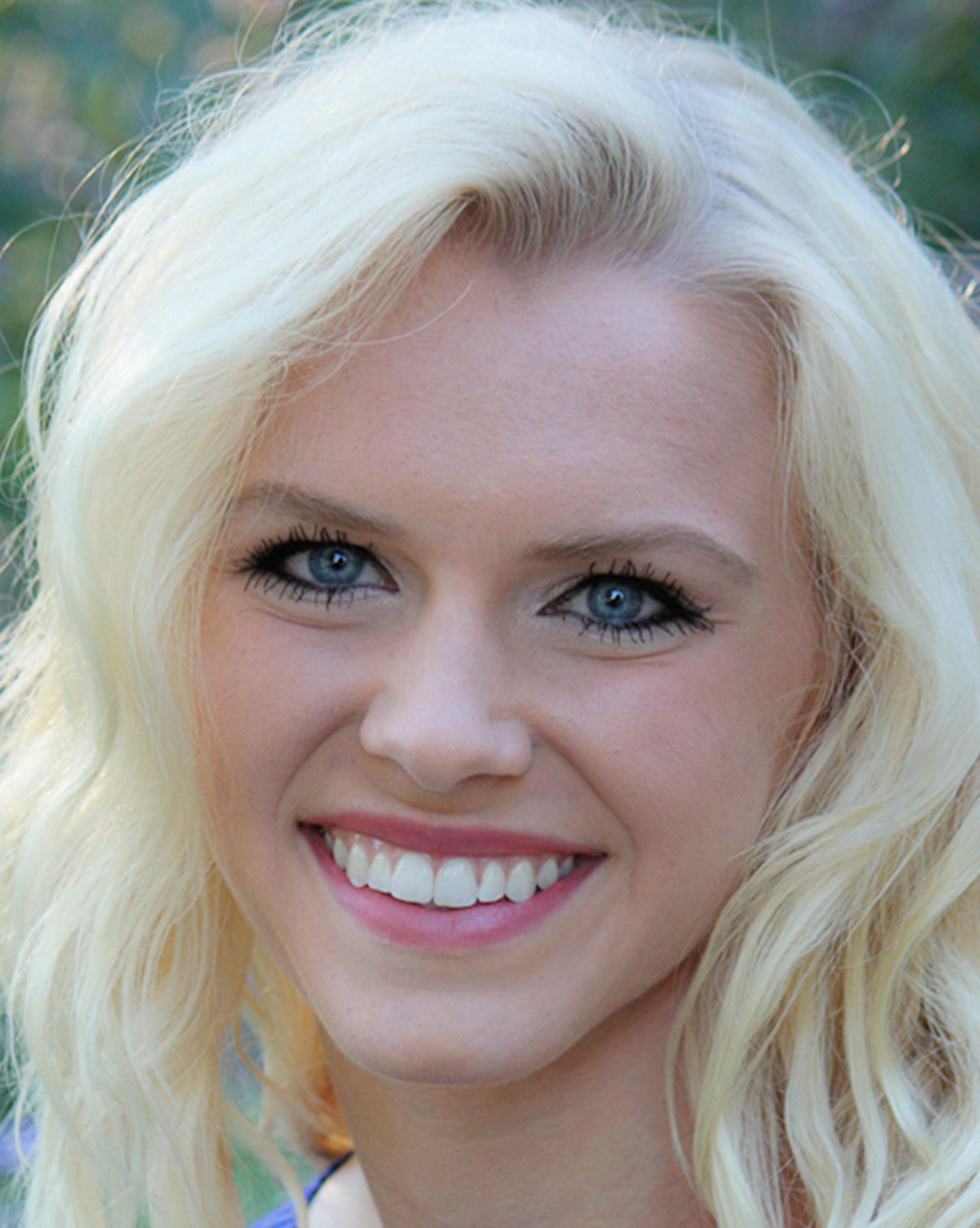 Mia Barron, Minnetonka track and field